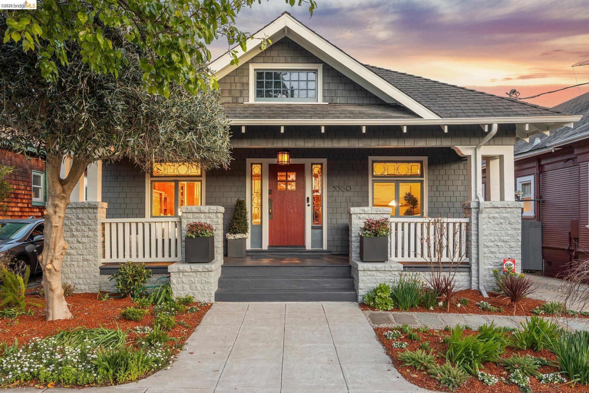 Front Image Thumbnail for EB41123702