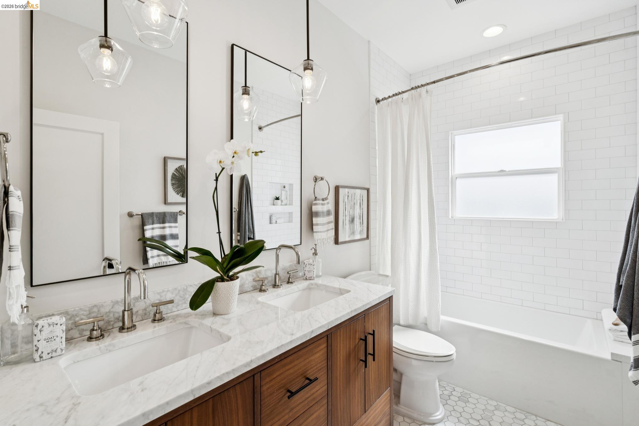 Detail Gallery Image 25 of 52 For 5360 Boyd Avenue, Oakland,  CA 94618-1112 - 3 Beds | 2 Baths