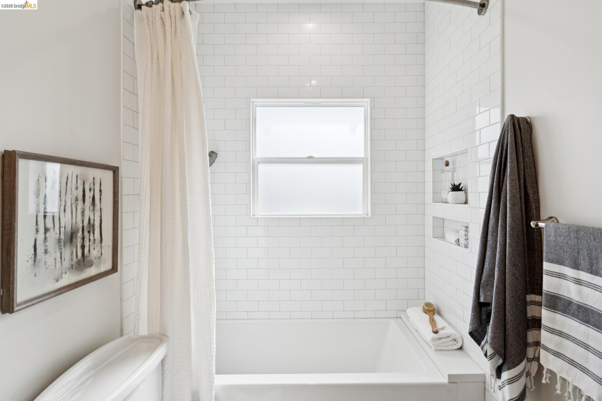 Detail Gallery Image 26 of 52 For 5360 Boyd Avenue, Oakland,  CA 94618-1112 - 3 Beds | 2 Baths