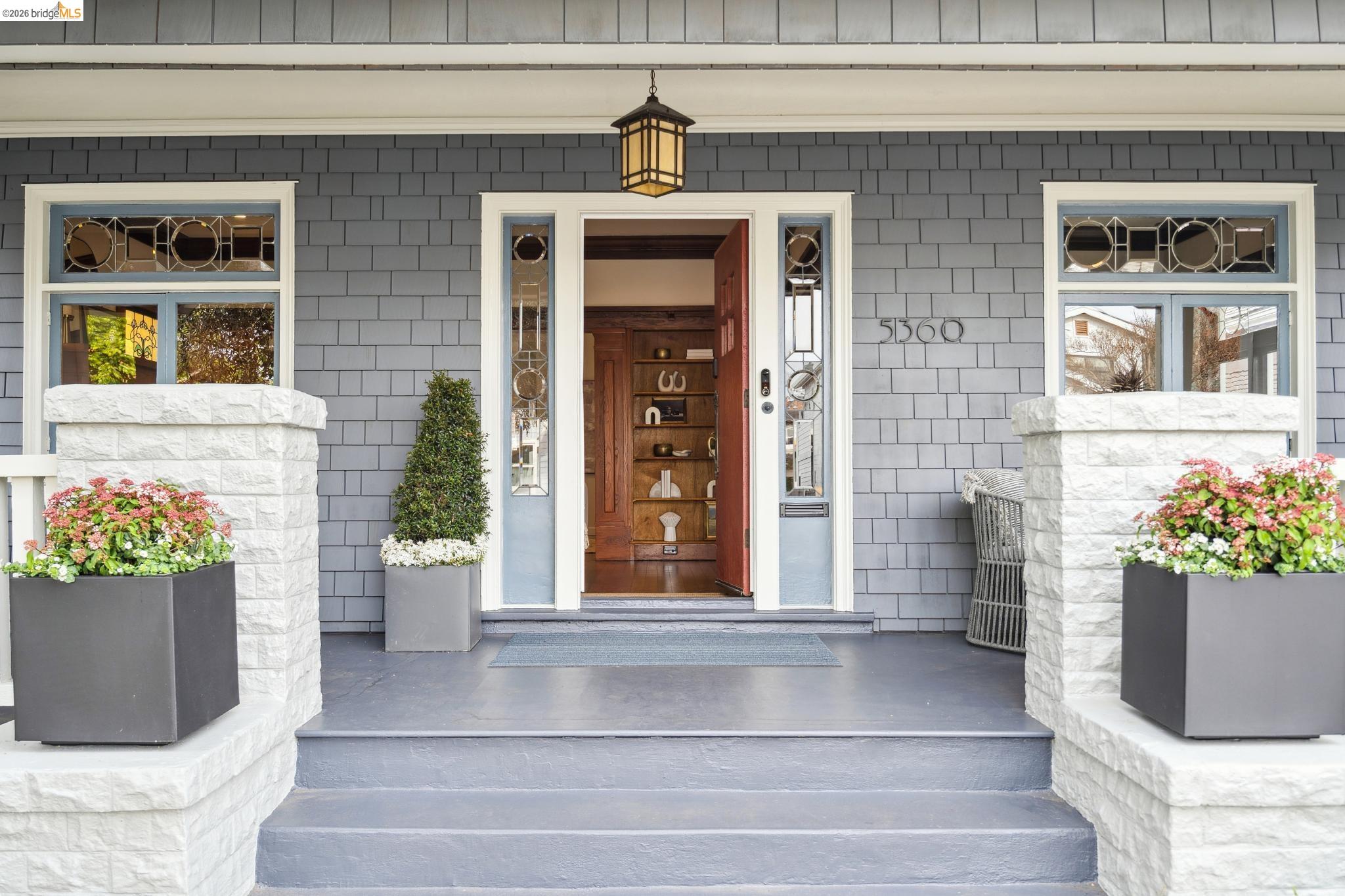 Detail Gallery Image 3 of 52 For 5360 Boyd Avenue, Oakland,  CA 94618-1112 - 3 Beds | 2 Baths