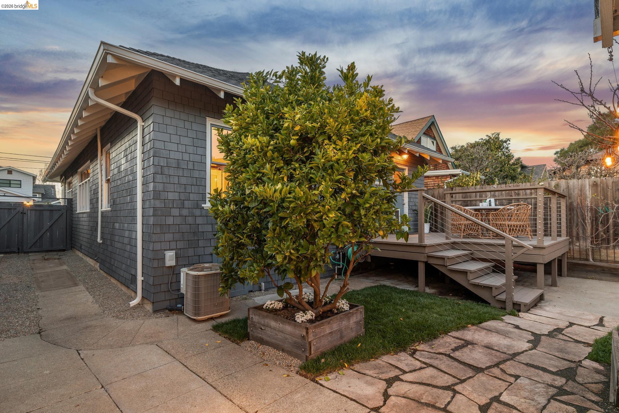 Detail Gallery Image 50 of 52 For 5360 Boyd Avenue, Oakland,  CA 94618-1112 - 3 Beds | 2 Baths