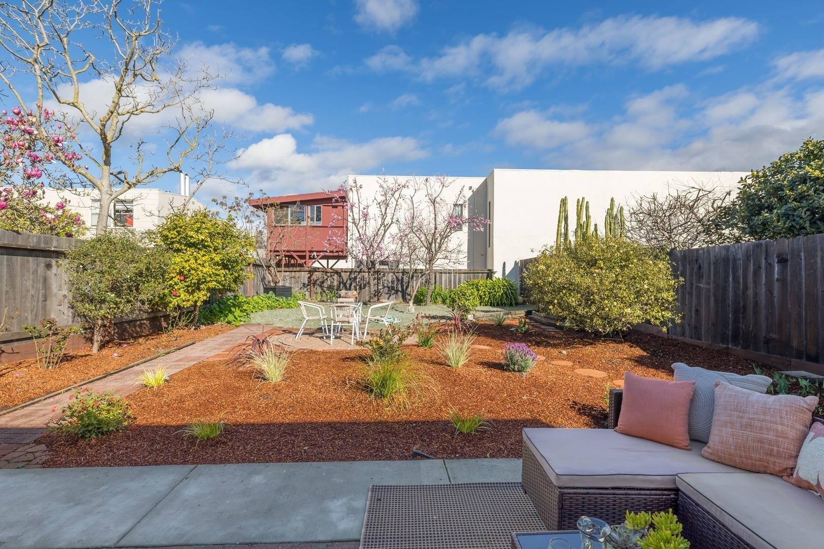 Detail Gallery Image 19 of 24 For 2123 Oregon St, Berkeley,  CA 94705 - 3 Beds | 1/1 Baths