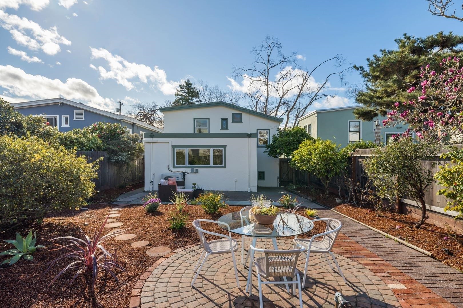 Detail Gallery Image 23 of 24 For 2123 Oregon St, Berkeley,  CA 94705 - 3 Beds | 1/1 Baths