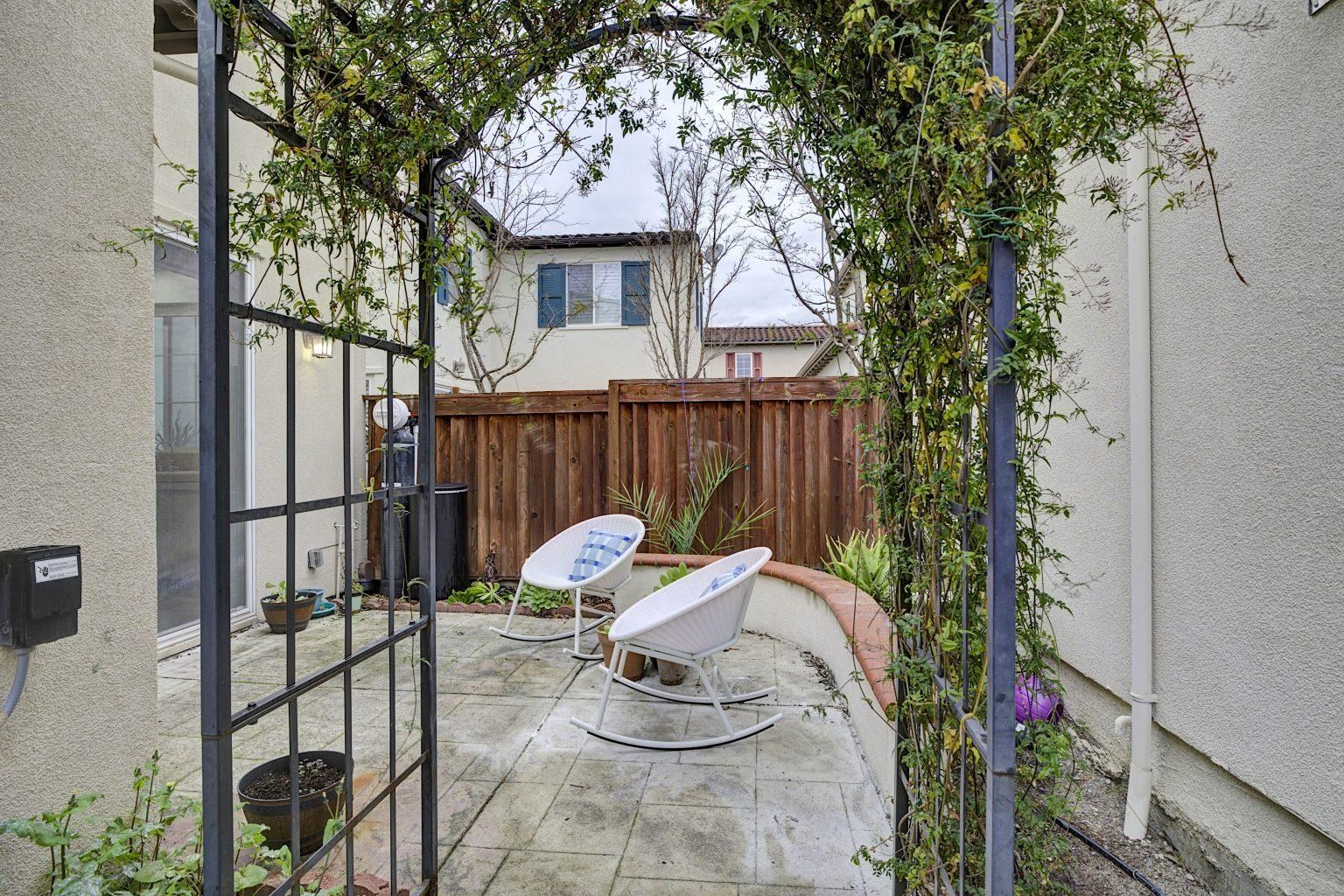 Detail Gallery Image 33 of 54 For 9827 Belladonna Dr, San Ramon,  CA 94582 - 3 Beds | 2/1 Baths