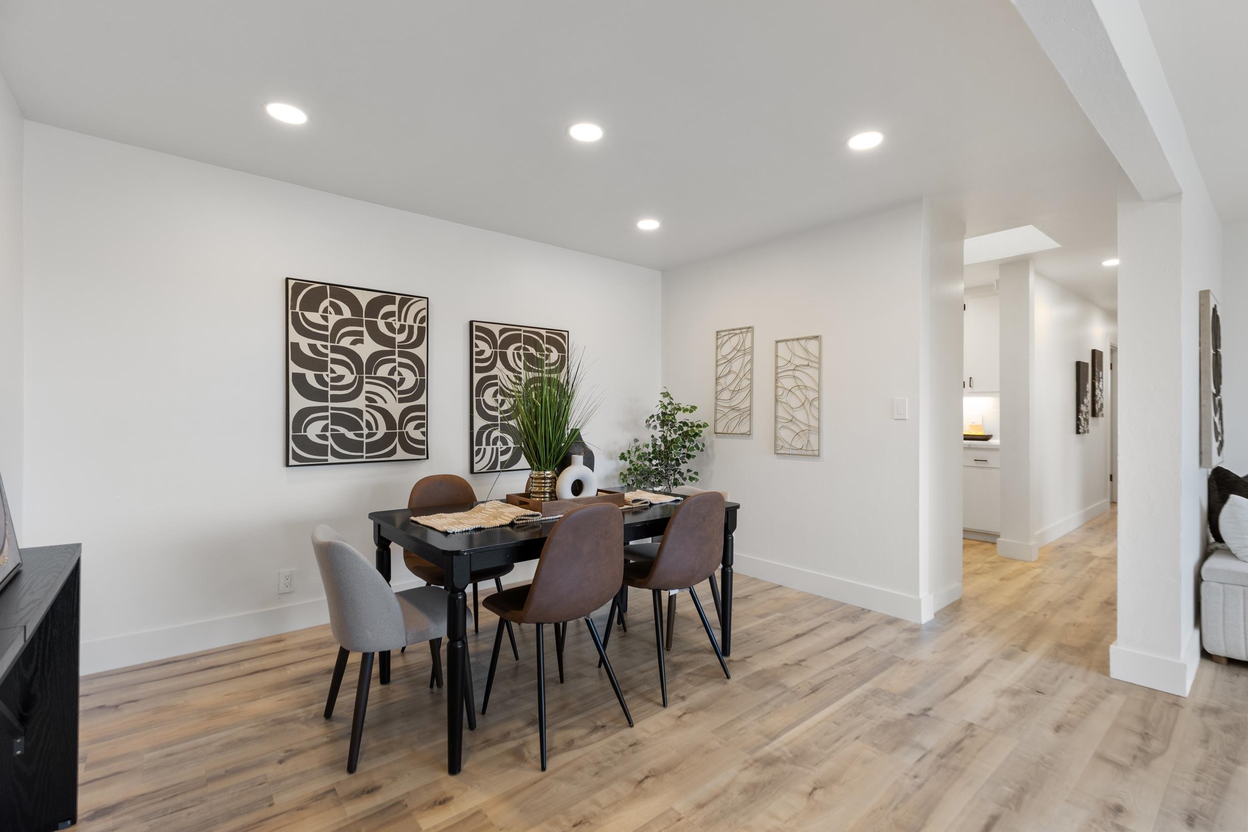 Detail Gallery Image 11 of 41 For 4072 Oak Hill Rd, Oakland,  CA 94605 - 3 Beds | 2 Baths