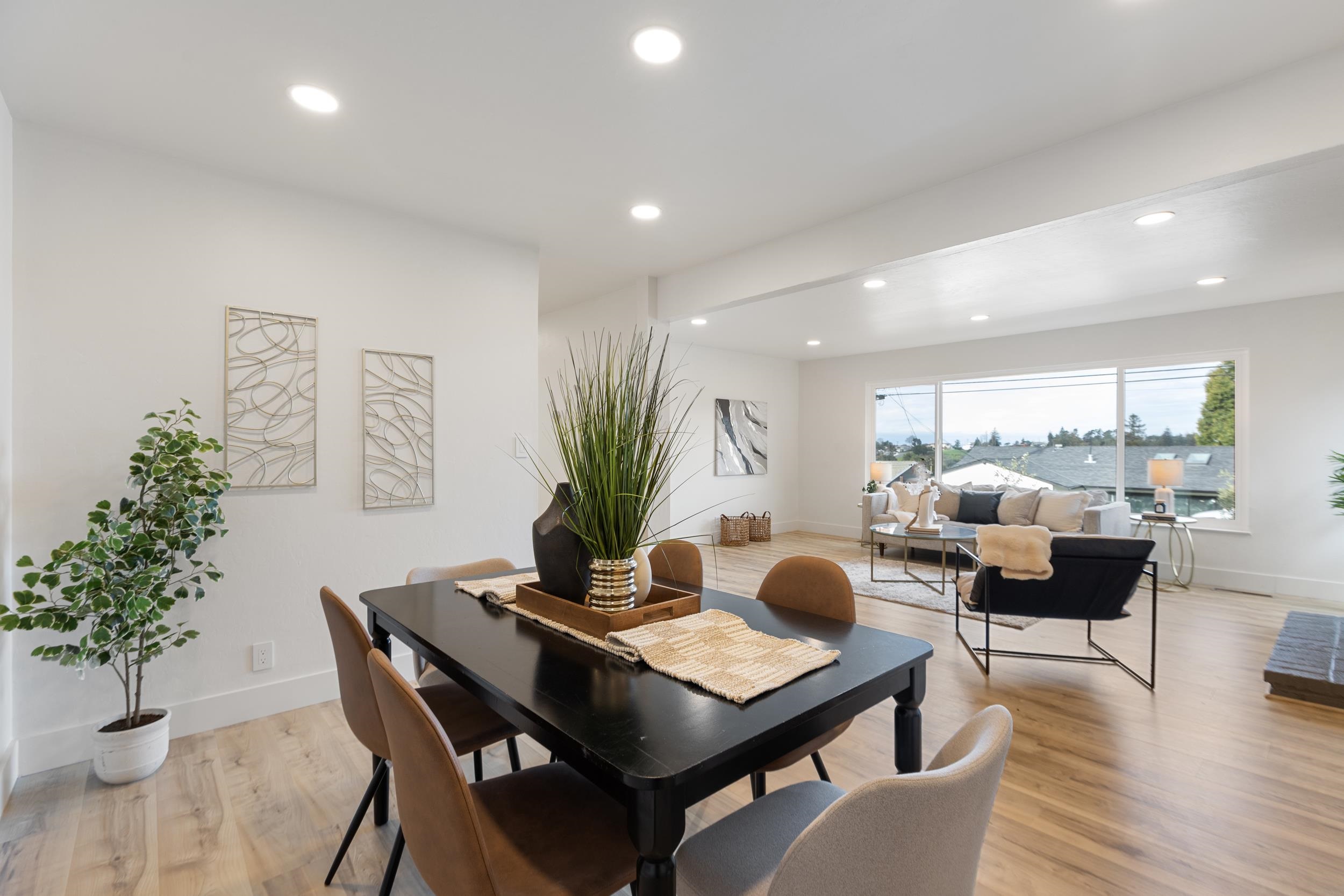 Detail Gallery Image 12 of 41 For 4072 Oak Hill Rd, Oakland,  CA 94605 - 3 Beds | 2 Baths