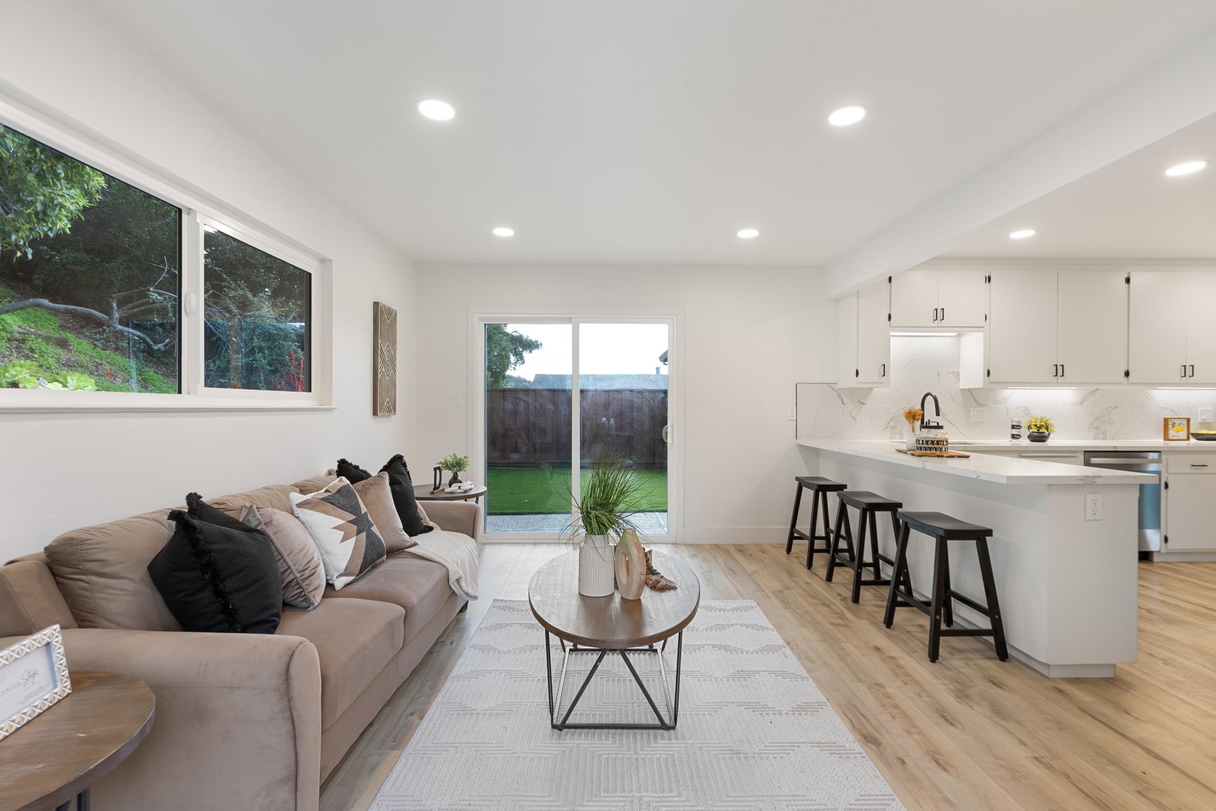 Detail Gallery Image 23 of 41 For 4072 Oak Hill Rd, Oakland,  CA 94605 - 3 Beds | 2 Baths