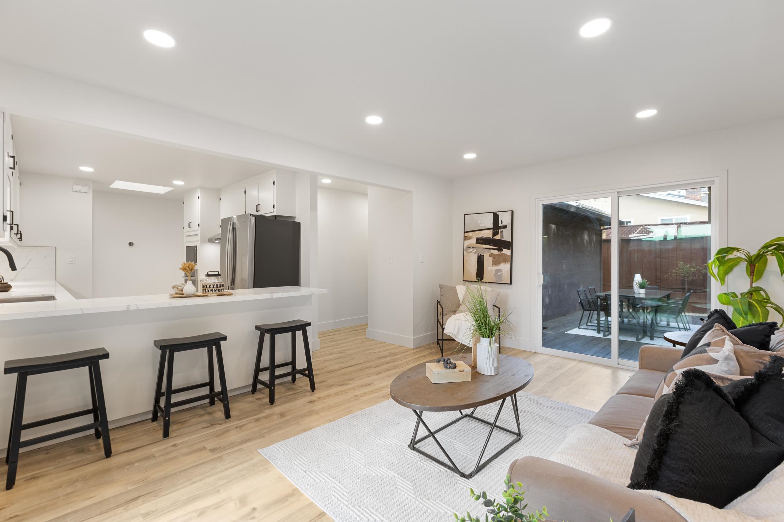 Detail Gallery Image 24 of 41 For 4072 Oak Hill Rd, Oakland,  CA 94605 - 3 Beds | 2 Baths