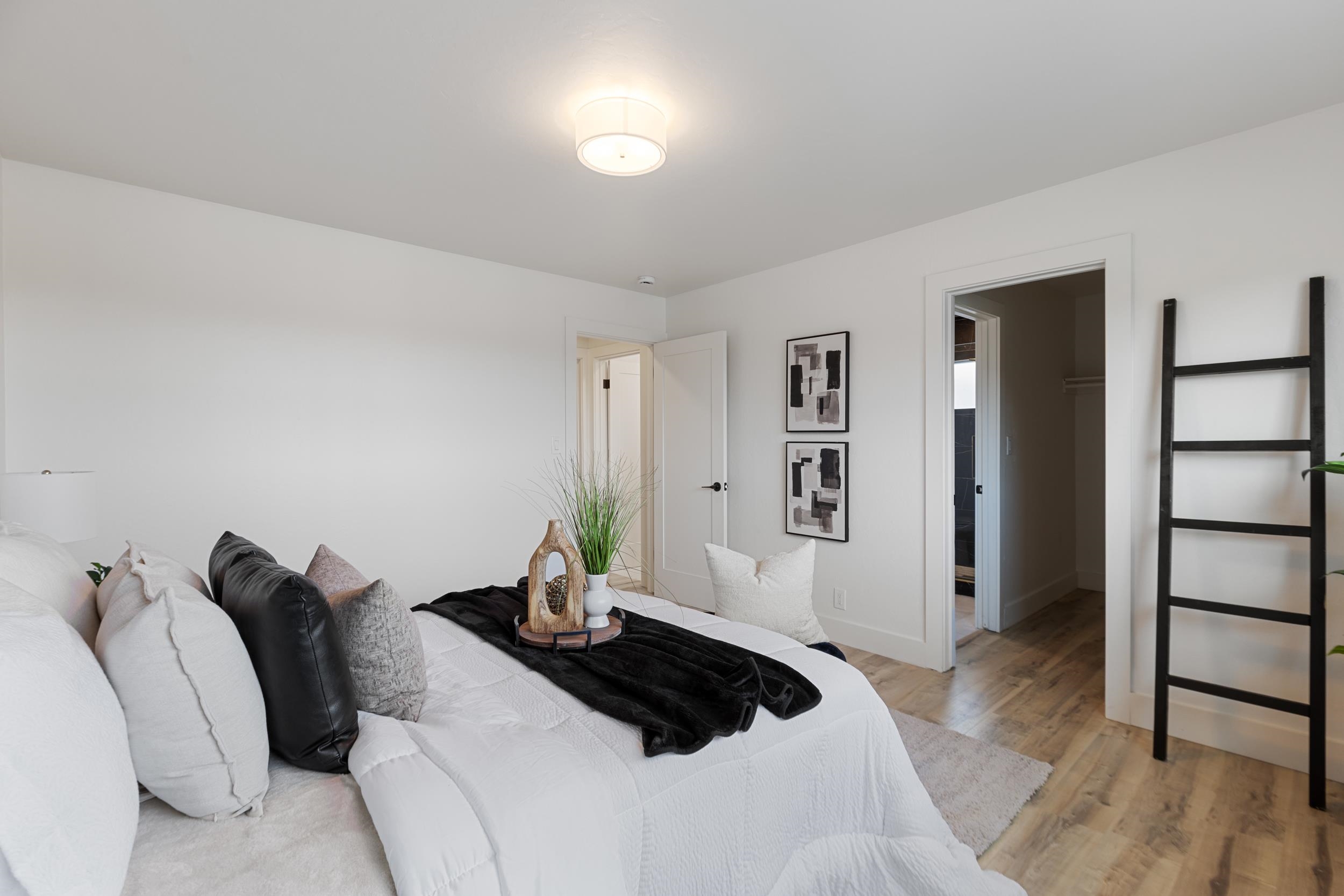 Detail Gallery Image 25 of 41 For 4072 Oak Hill Rd, Oakland,  CA 94605 - 3 Beds | 2 Baths