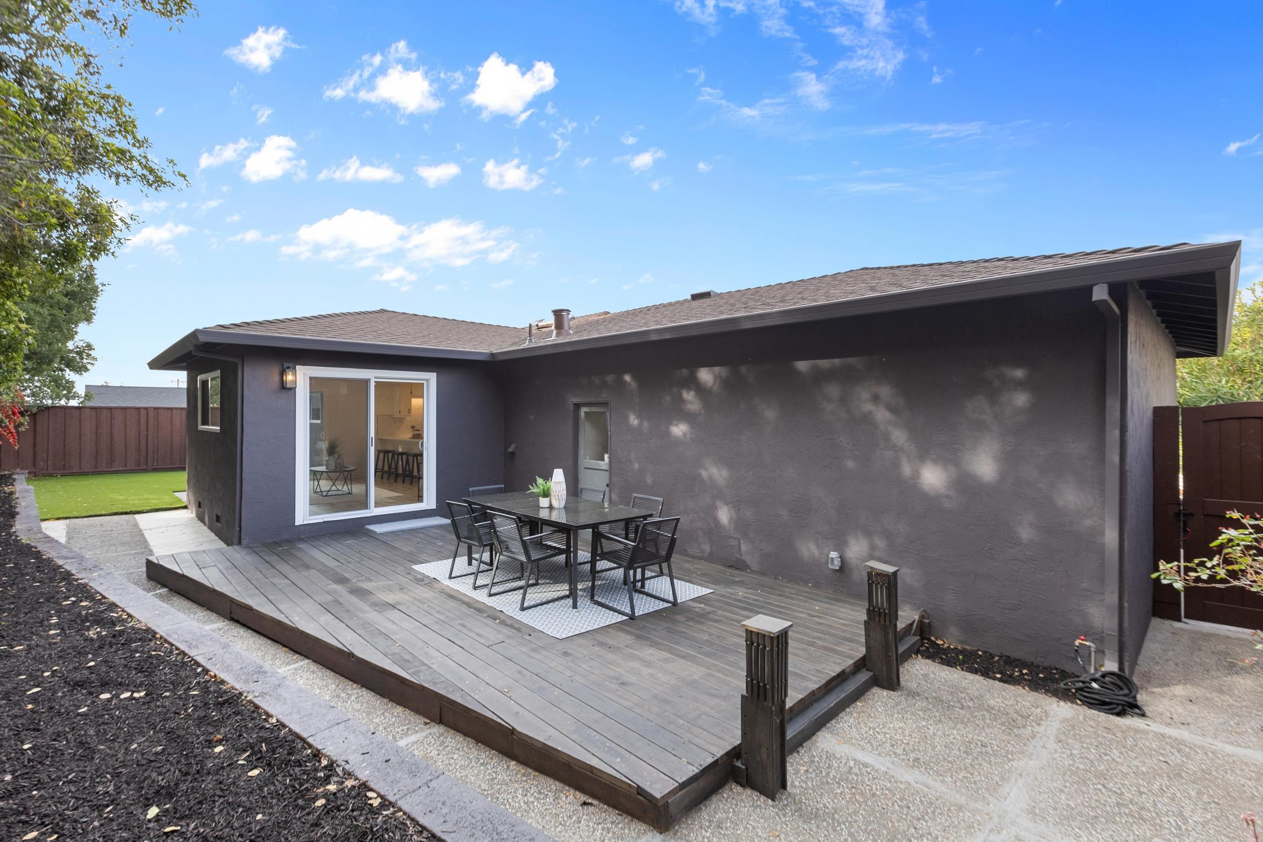 Detail Gallery Image 41 of 41 For 4072 Oak Hill Rd, Oakland,  CA 94605 - 3 Beds | 2 Baths