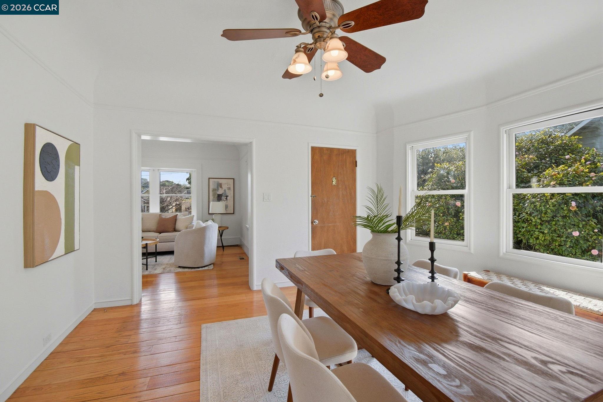 Detail Gallery Image 15 of 30 For 5115 Lawton Ave, Oakland,  CA 94618 - 2 Beds | 1 Baths