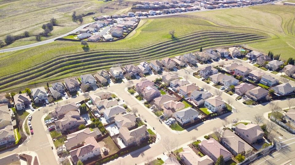 Detail Gallery Image 9 of 31 For 9489 California Oak Cir, Patterson,  CA 95363 - 4 Beds | 3/1 Baths