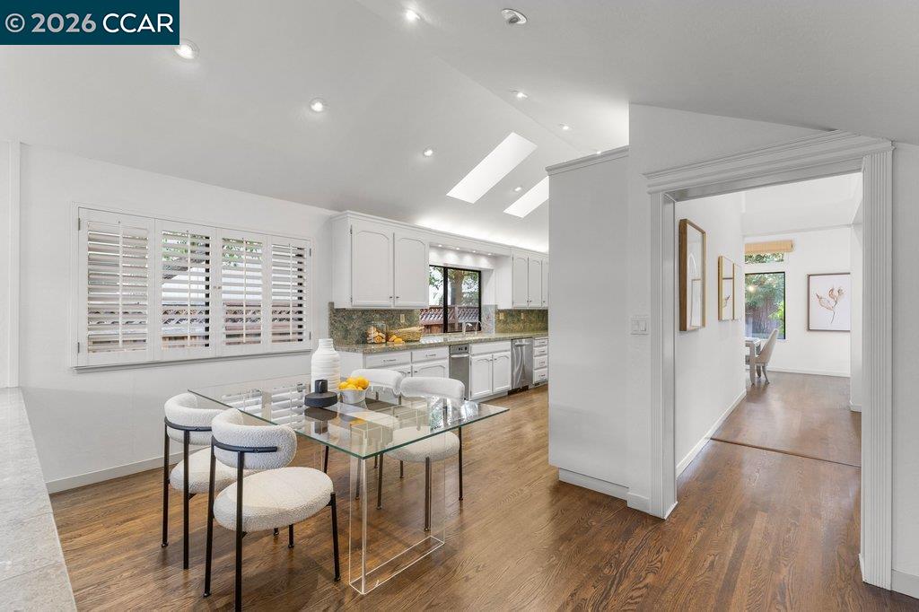 Detail Gallery Image 13 of 49 For 1239 Whispering Oaks Dr, Danville,  CA 94506 - 4 Beds | 3 Baths