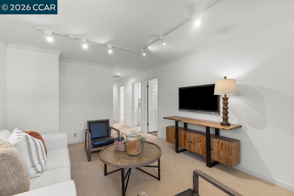 Detail Gallery Image 31 of 49 For 1239 Whispering Oaks Dr, Danville,  CA 94506 - 4 Beds | 3 Baths