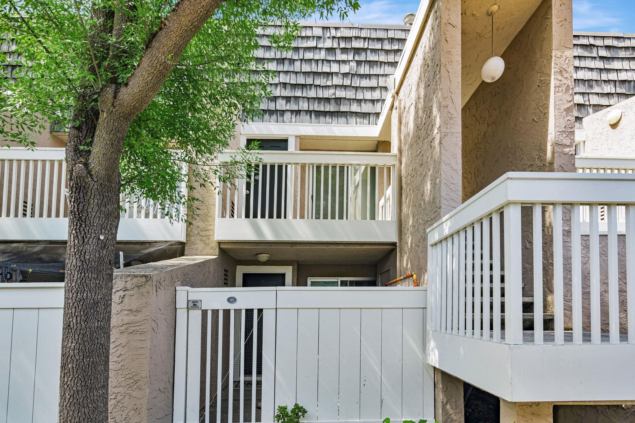 Detail Gallery Image 1 of 41 For 675 Sharon Park Dr #245,  Menlo Park,  CA 94025 - 2 Beds | 2 Baths