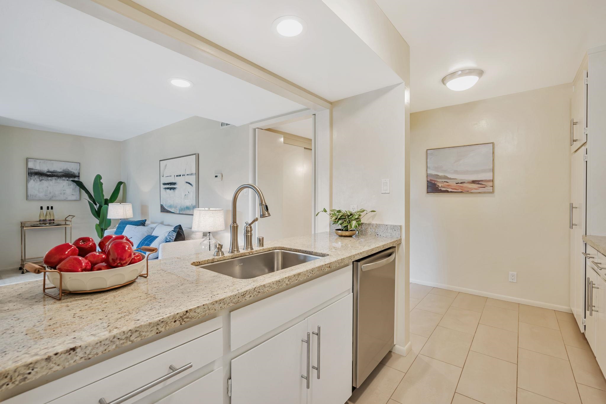 Detail Gallery Image 15 of 41 For 675 Sharon Park Dr #245,  Menlo Park,  CA 94025 - 2 Beds | 2 Baths