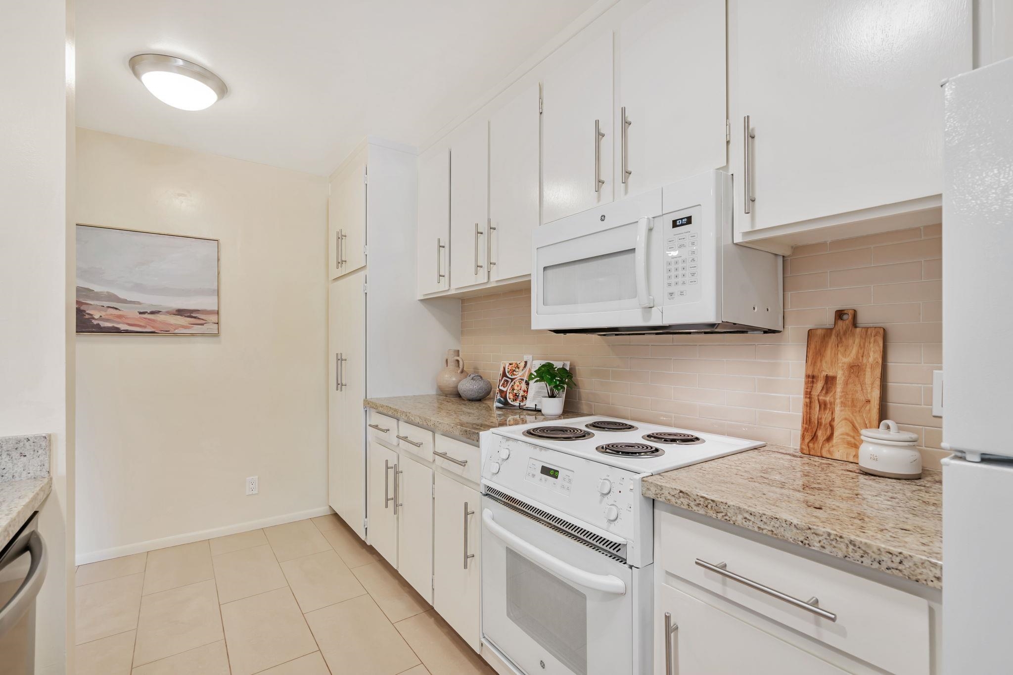 Detail Gallery Image 17 of 41 For 675 Sharon Park Dr #245,  Menlo Park,  CA 94025 - 2 Beds | 2 Baths