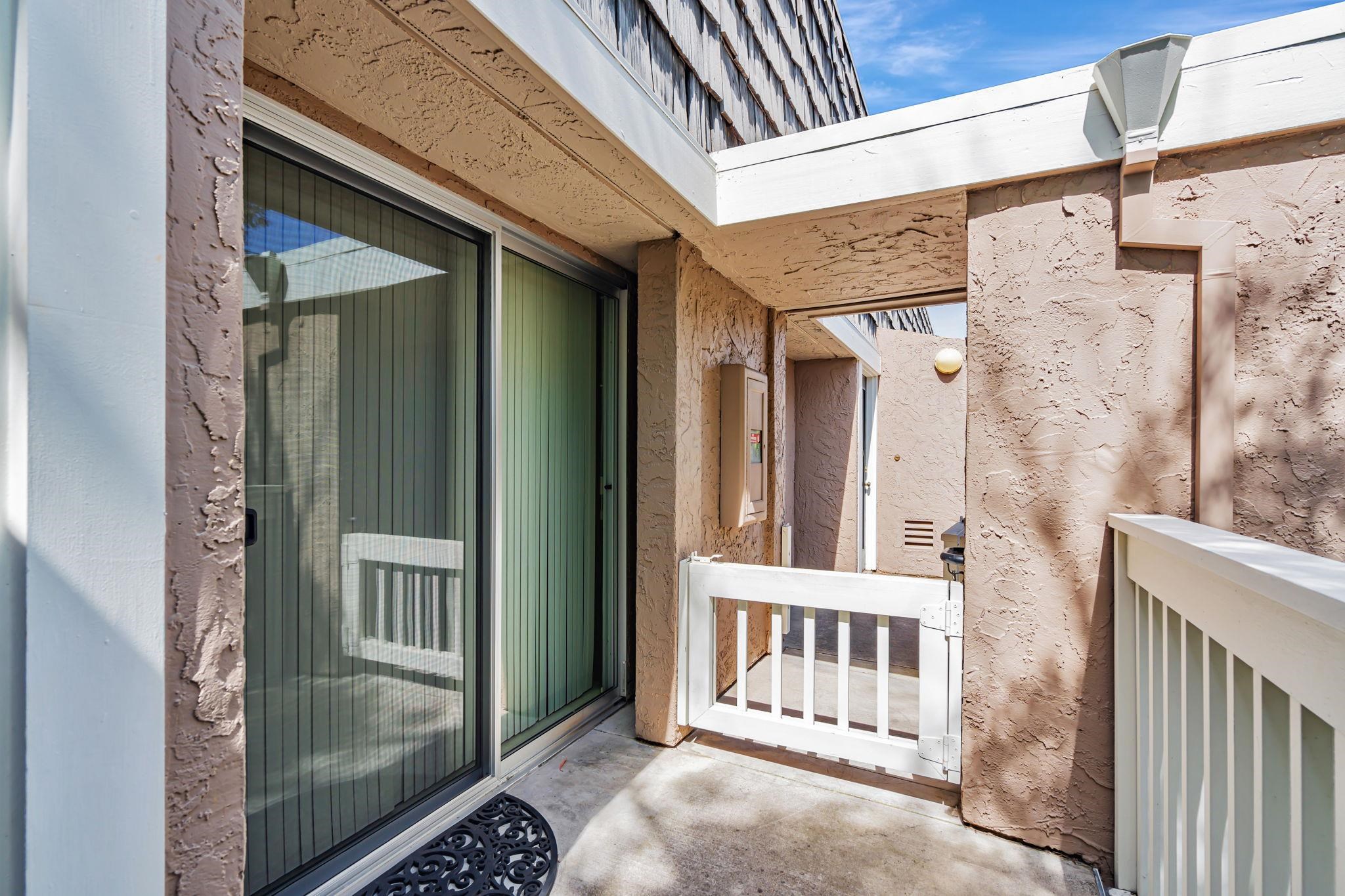 Detail Gallery Image 4 of 41 For 675 Sharon Park Dr #245,  Menlo Park,  CA 94025 - 2 Beds | 2 Baths