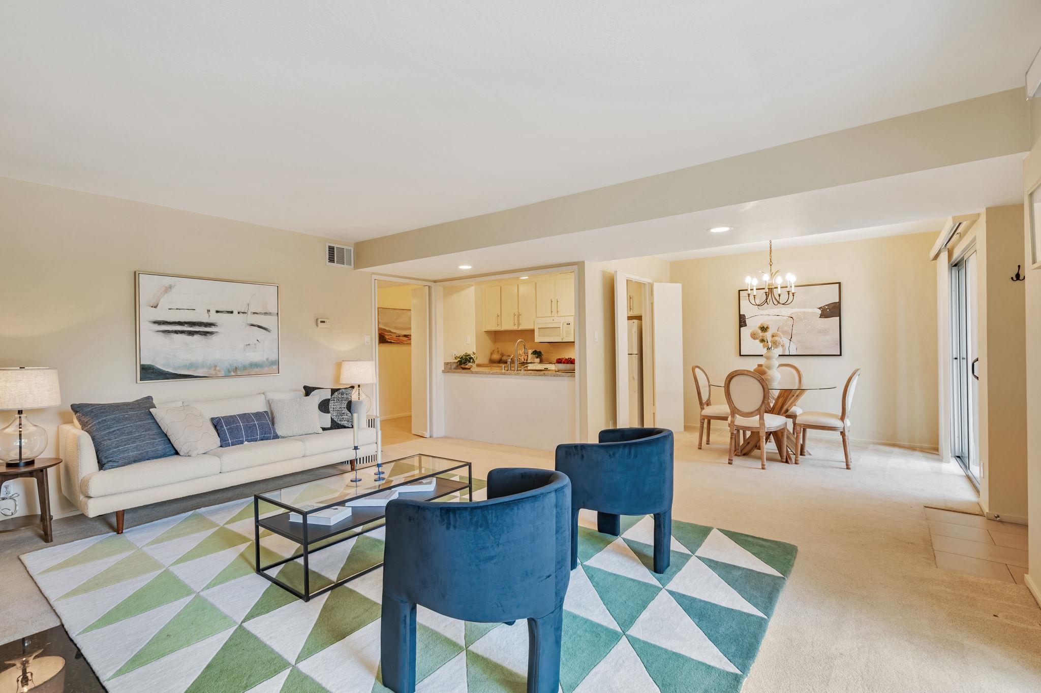 Detail Gallery Image 8 of 41 For 675 Sharon Park Dr #245,  Menlo Park,  CA 94025 - 2 Beds | 2 Baths