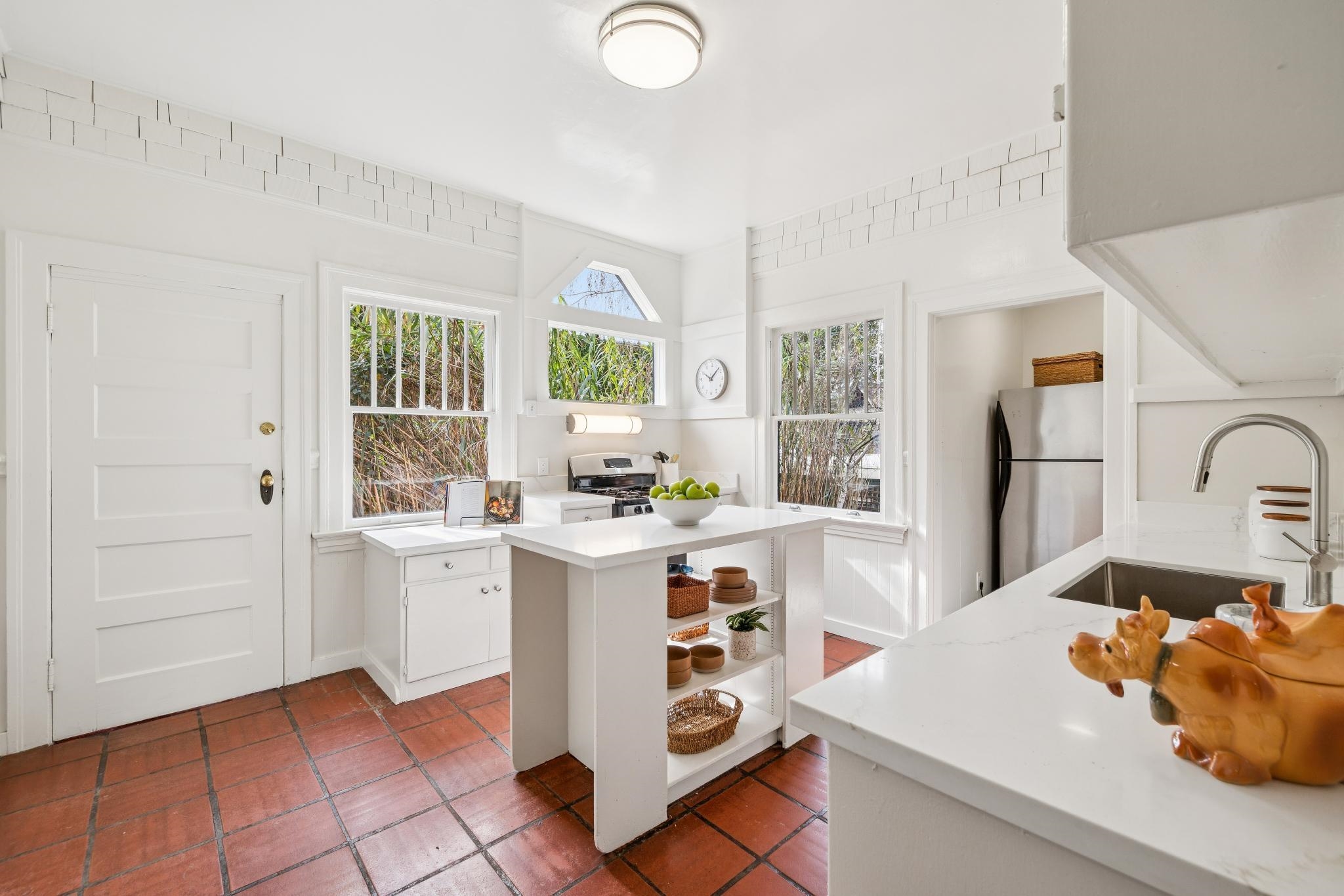 Detail Gallery Image 17 of 57 For 2012 Rose St, Berkeley,  CA 94709 - 2 Beds | 1/1 Baths