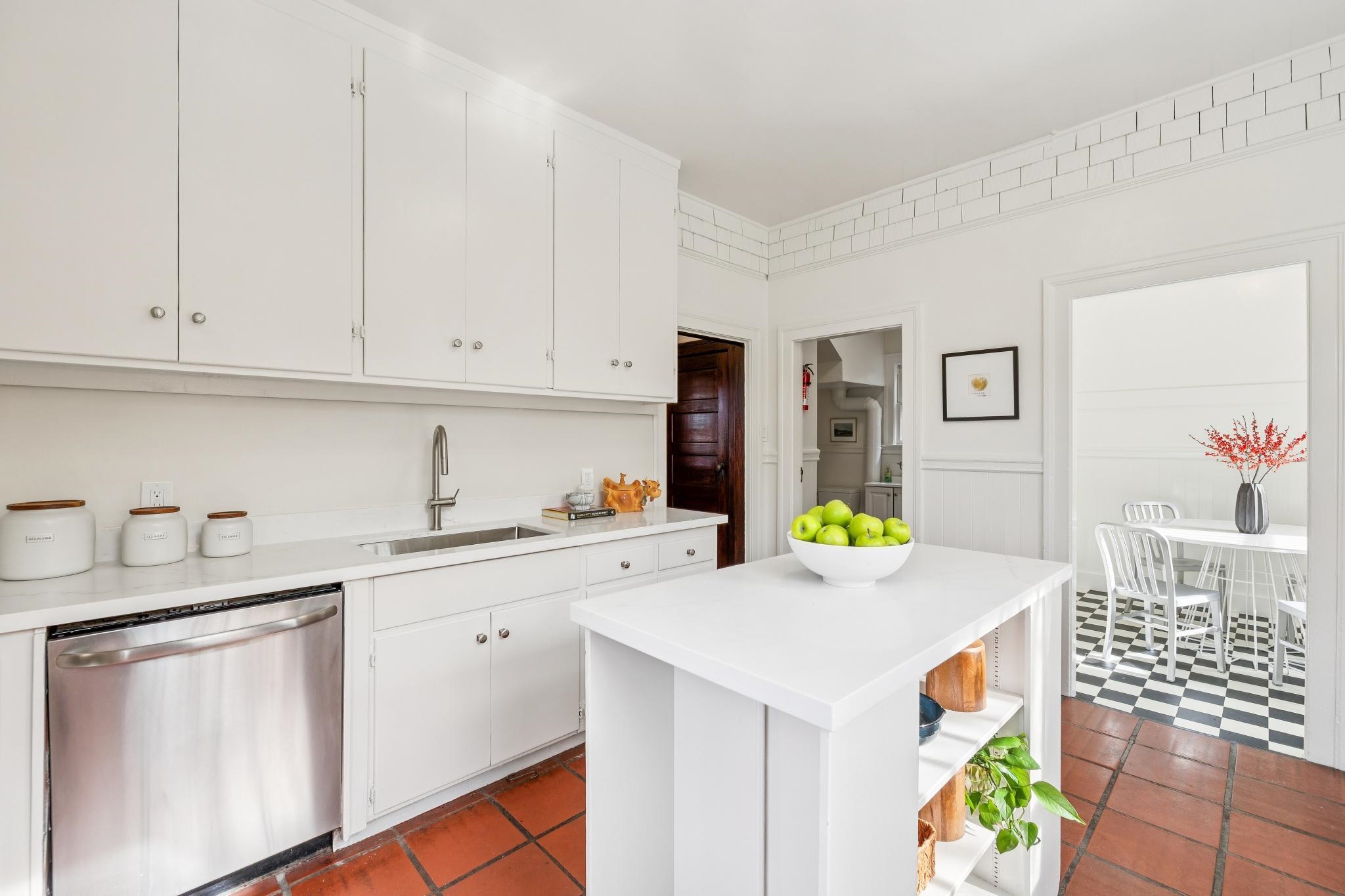 Detail Gallery Image 21 of 57 For 2012 Rose St, Berkeley,  CA 94709 - 2 Beds | 1/1 Baths