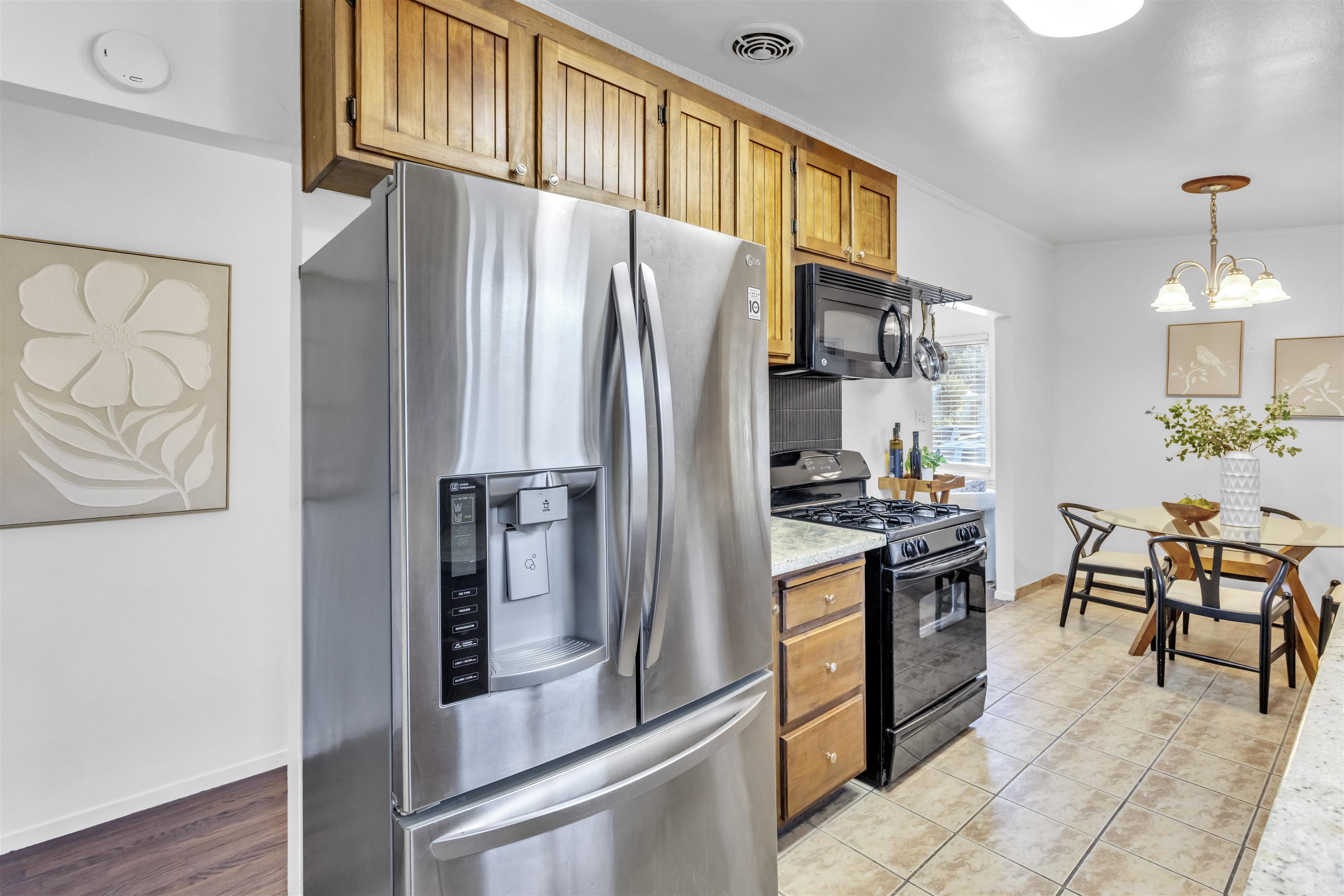 Detail Gallery Image 6 of 26 For 312 Cottonwood Dr, Vallejo,  CA 94591 - 3 Beds | 1 Baths