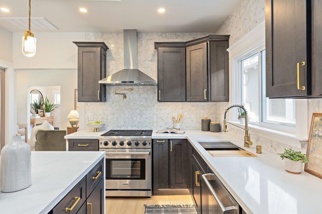 Detail Gallery Image 15 of 55 For 1634 Blake St, Berkeley,  CA 94703 - 4 Beds | 3 Baths