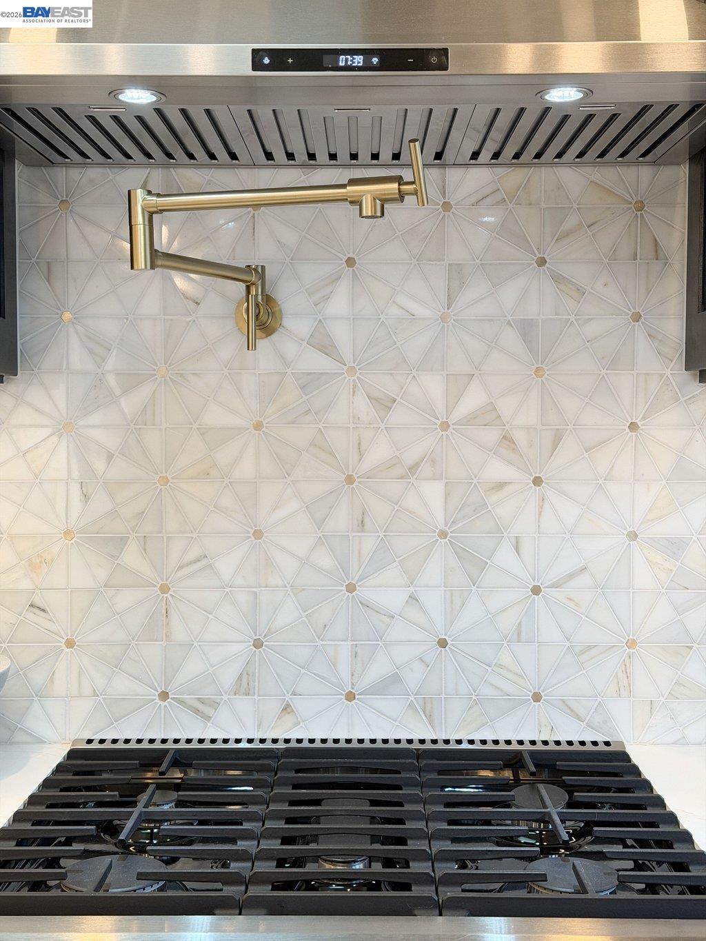 Detail Gallery Image 16 of 55 For 1634 Blake St, Berkeley,  CA 94703 - 4 Beds | 3 Baths