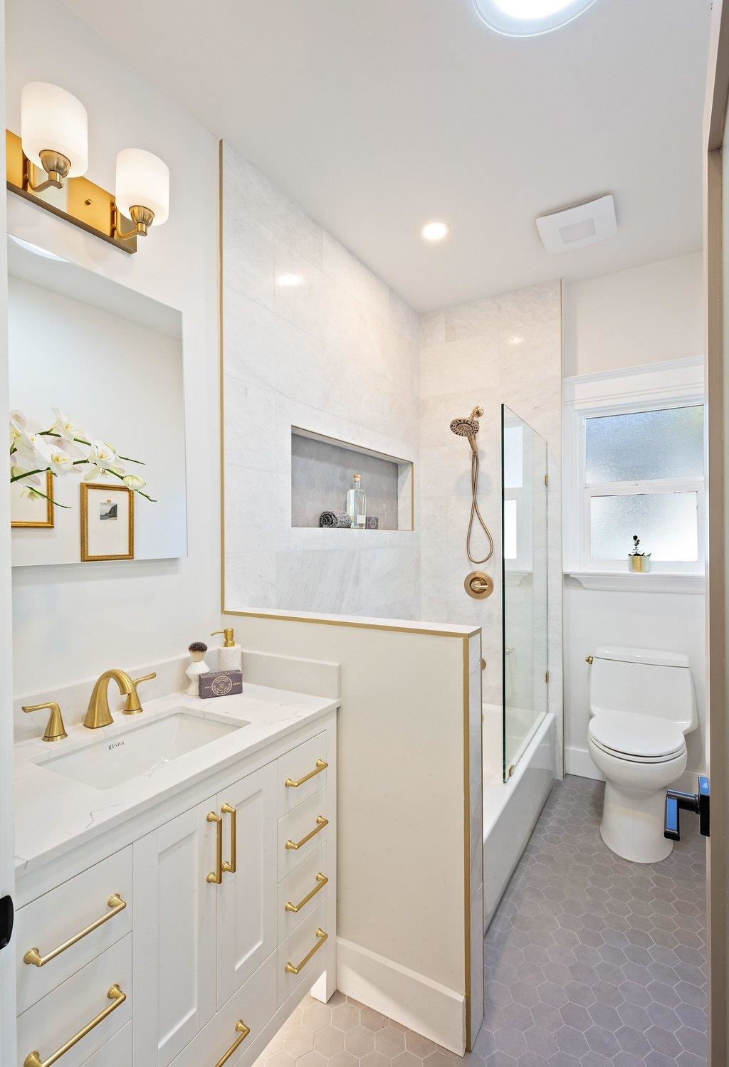 Detail Gallery Image 24 of 55 For 1634 Blake St, Berkeley,  CA 94703 - 4 Beds | 3 Baths