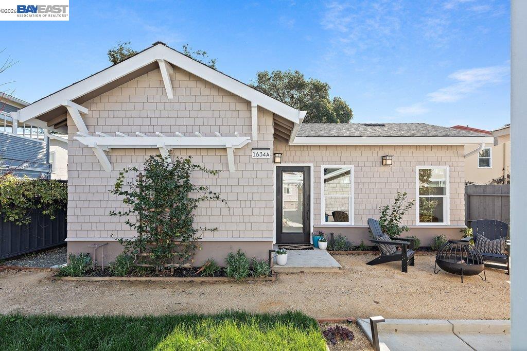 Detail Gallery Image 37 of 55 For 1634 Blake St, Berkeley,  CA 94703 - 4 Beds | 3 Baths