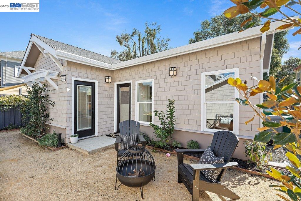 Detail Gallery Image 38 of 55 For 1634 Blake St, Berkeley,  CA 94703 - 4 Beds | 3 Baths