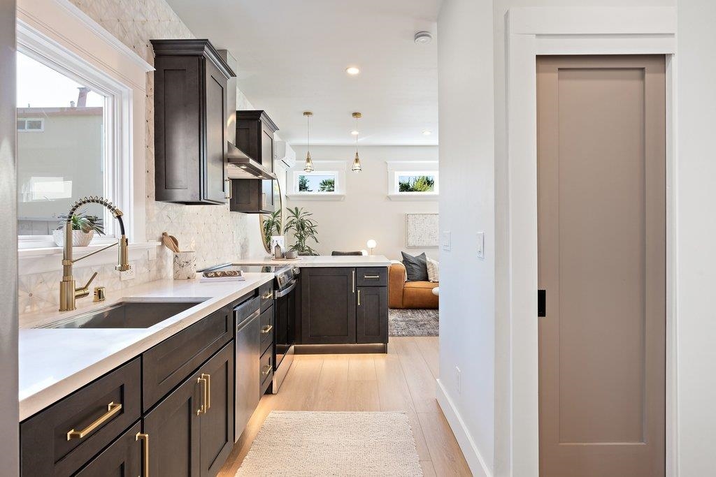 Detail Gallery Image 43 of 55 For 1634 Blake St, Berkeley,  CA 94703 - 4 Beds | 3 Baths