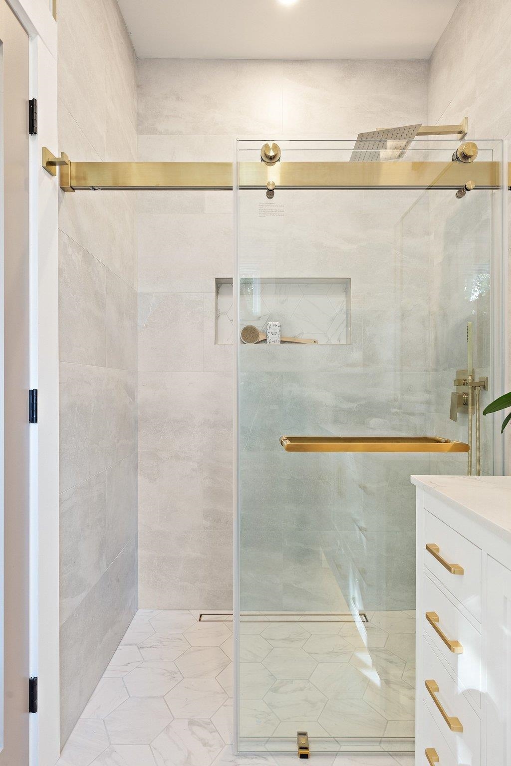 Detail Gallery Image 46 of 55 For 1634 Blake St, Berkeley,  CA 94703 - 4 Beds | 3 Baths