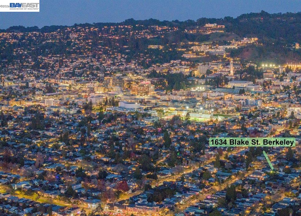 Detail Gallery Image 51 of 55 For 1634 Blake St, Berkeley,  CA 94703 - 4 Beds | 3 Baths