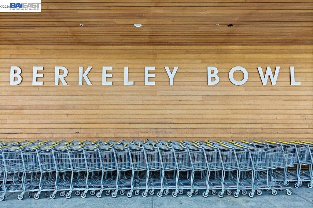 Detail Gallery Image 53 of 55 For 1634 Blake St, Berkeley,  CA 94703 - 4 Beds | 3 Baths