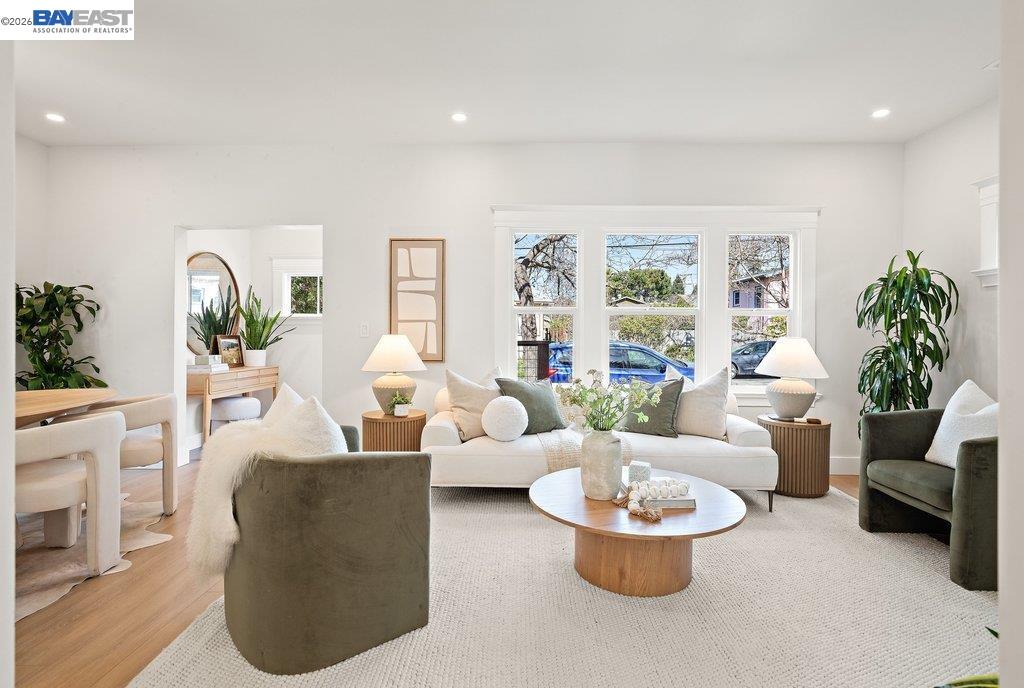 Detail Gallery Image 9 of 55 For 1634 Blake St, Berkeley,  CA 94703 - 4 Beds | 3 Baths