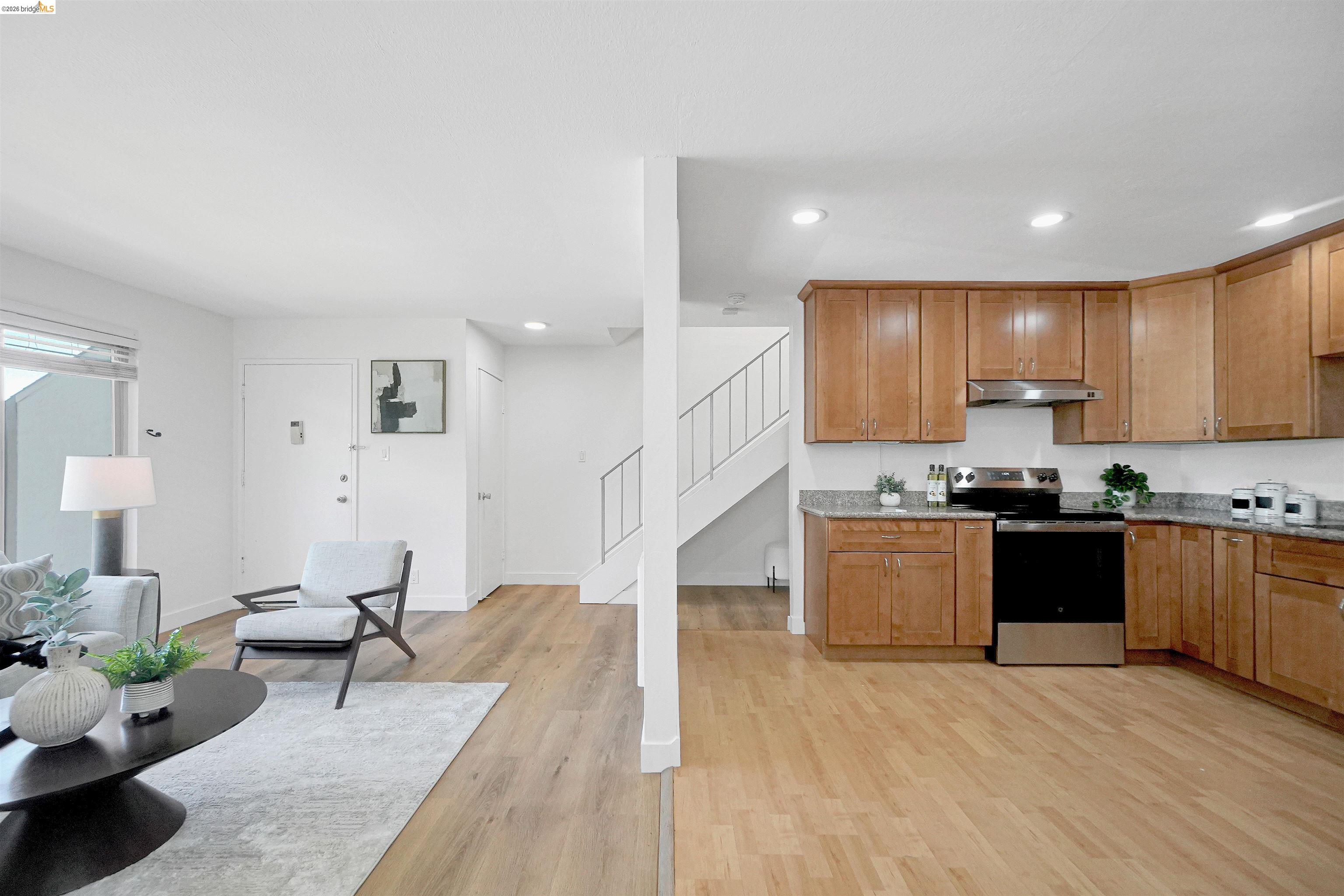 Detail Gallery Image 10 of 39 For 410 Auburn Way #42,  San Jose,  CA 95129 - 2 Beds | 1/1 Baths