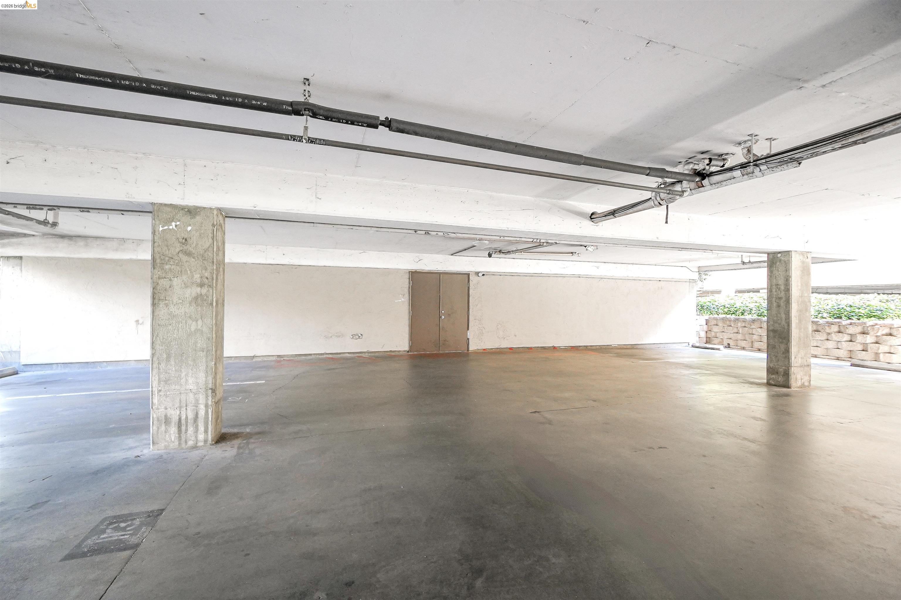 Detail Gallery Image 27 of 39 For 410 Auburn Way #42,  San Jose,  CA 95129 - 2 Beds | 1/1 Baths