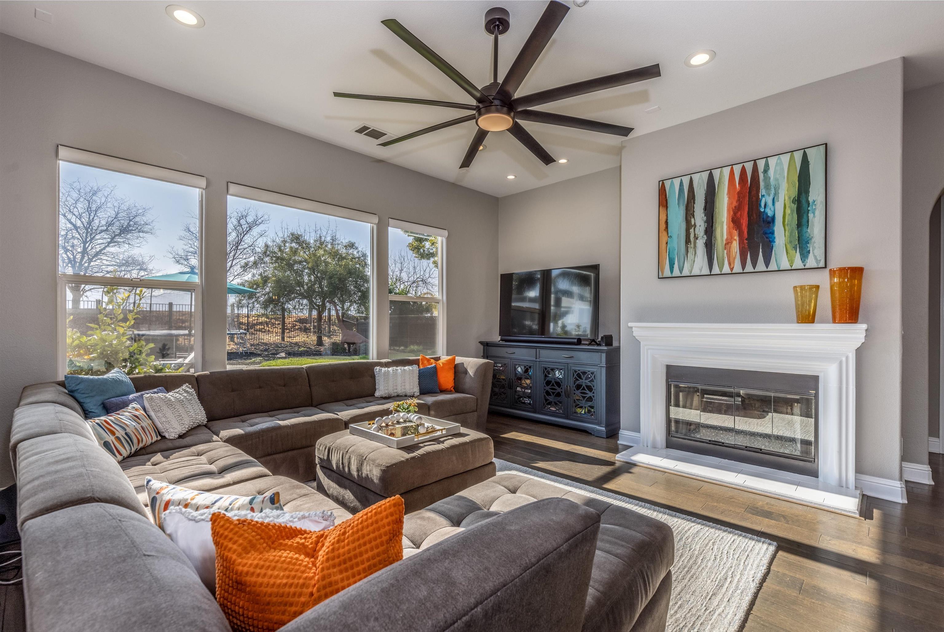 Detail Gallery Image 17 of 50 For 886 Old Oak Rd, Livermore,  CA 94550 - 5 Beds | 3 Baths