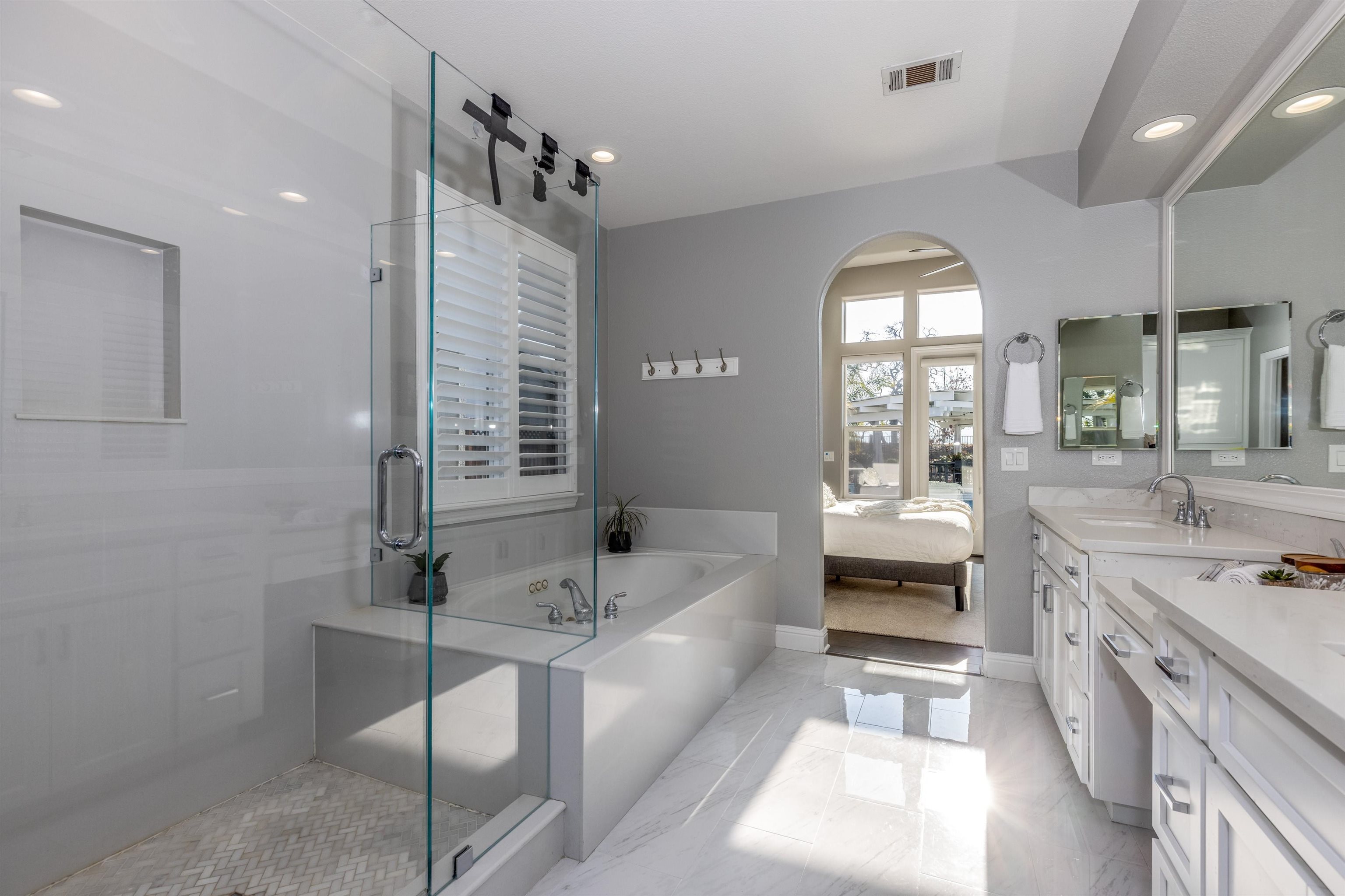 Detail Gallery Image 27 of 50 For 886 Old Oak Rd, Livermore,  CA 94550 - 5 Beds | 3 Baths