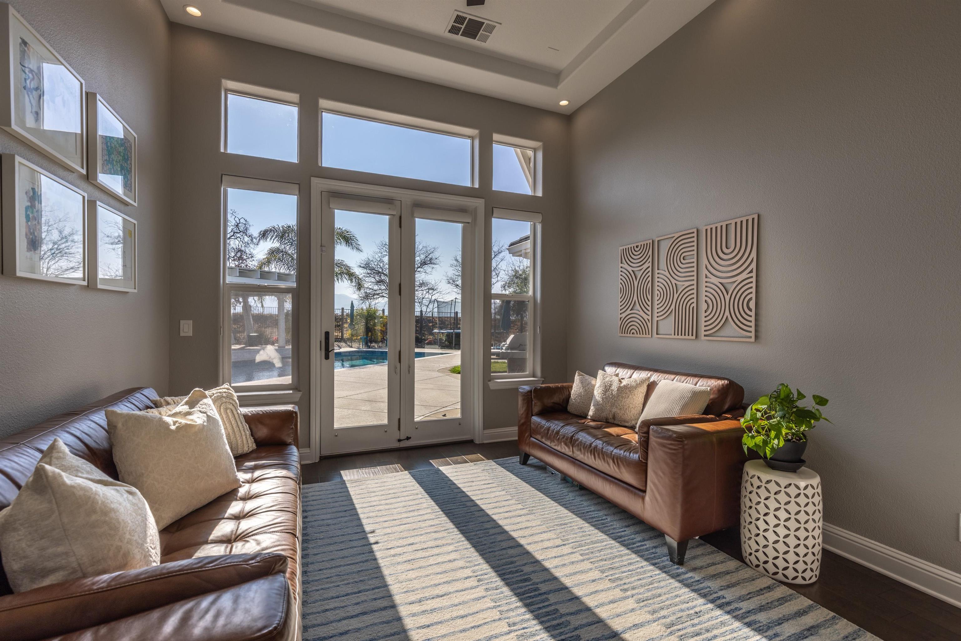 Detail Gallery Image 7 of 50 For 886 Old Oak Rd, Livermore,  CA 94550 - 5 Beds | 3 Baths