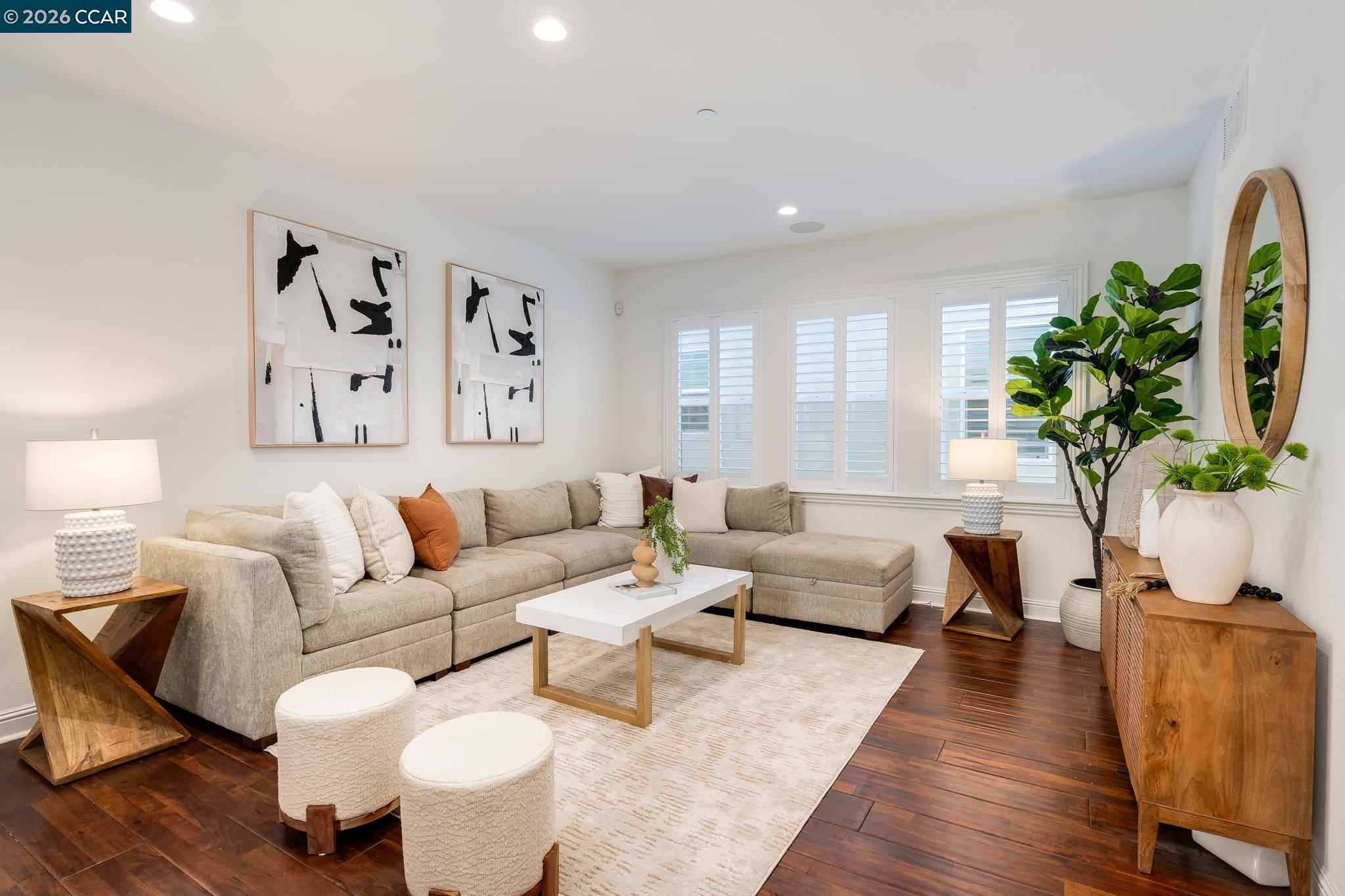 Detail Gallery Image 24 of 39 For 748 Roseum Ct, San Ramon,  CA 94582 - 4 Beds | 4/1 Baths