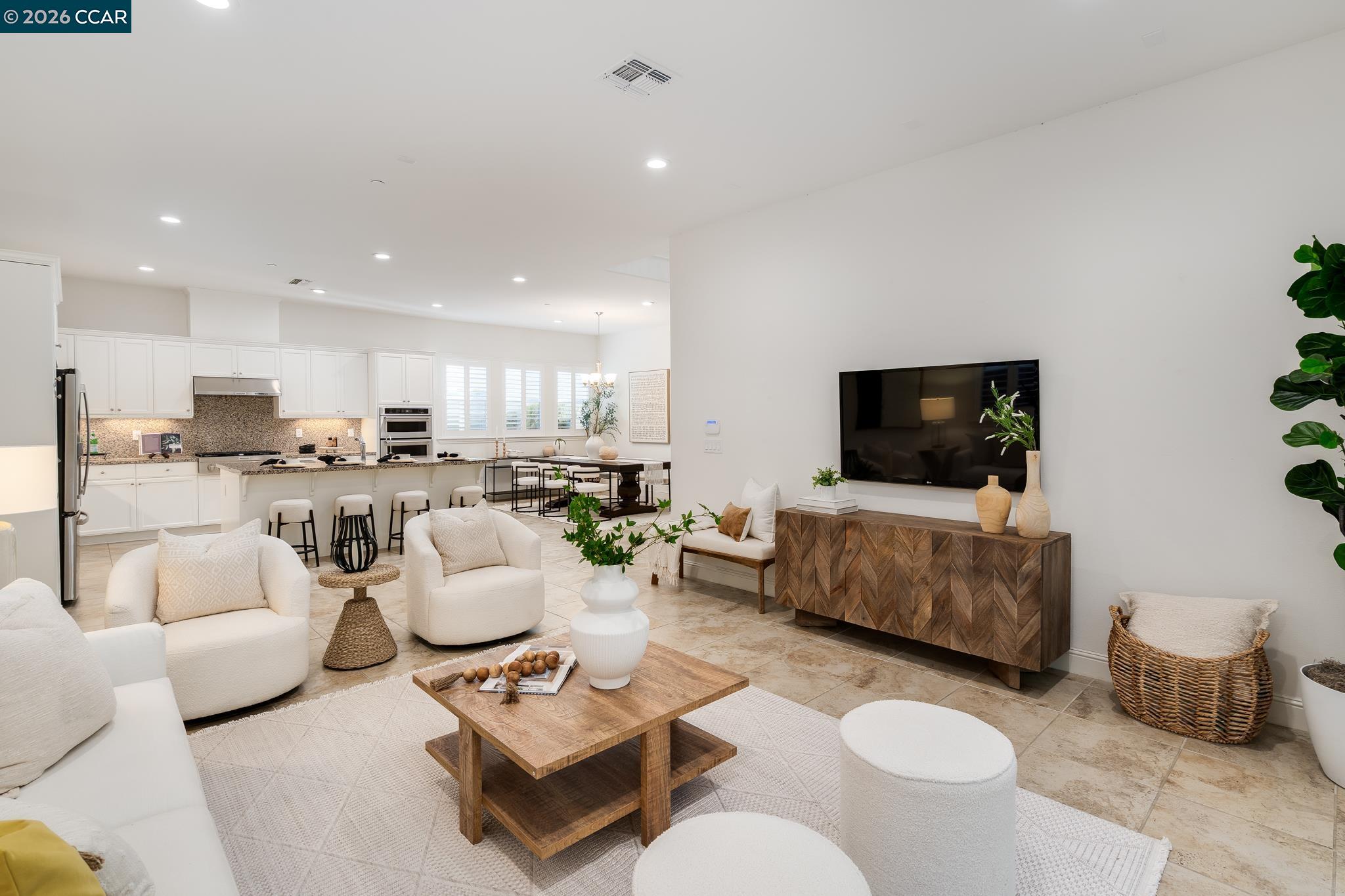 Detail Gallery Image 6 of 39 For 748 Roseum Ct, San Ramon,  CA 94582 - 4 Beds | 4/1 Baths