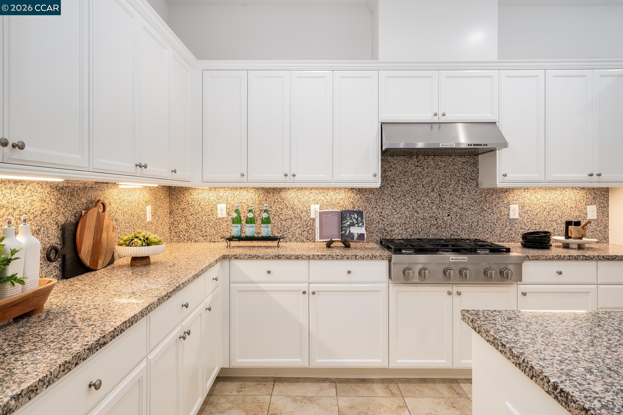 Detail Gallery Image 9 of 39 For 748 Roseum Ct, San Ramon,  CA 94582 - 4 Beds | 4/1 Baths