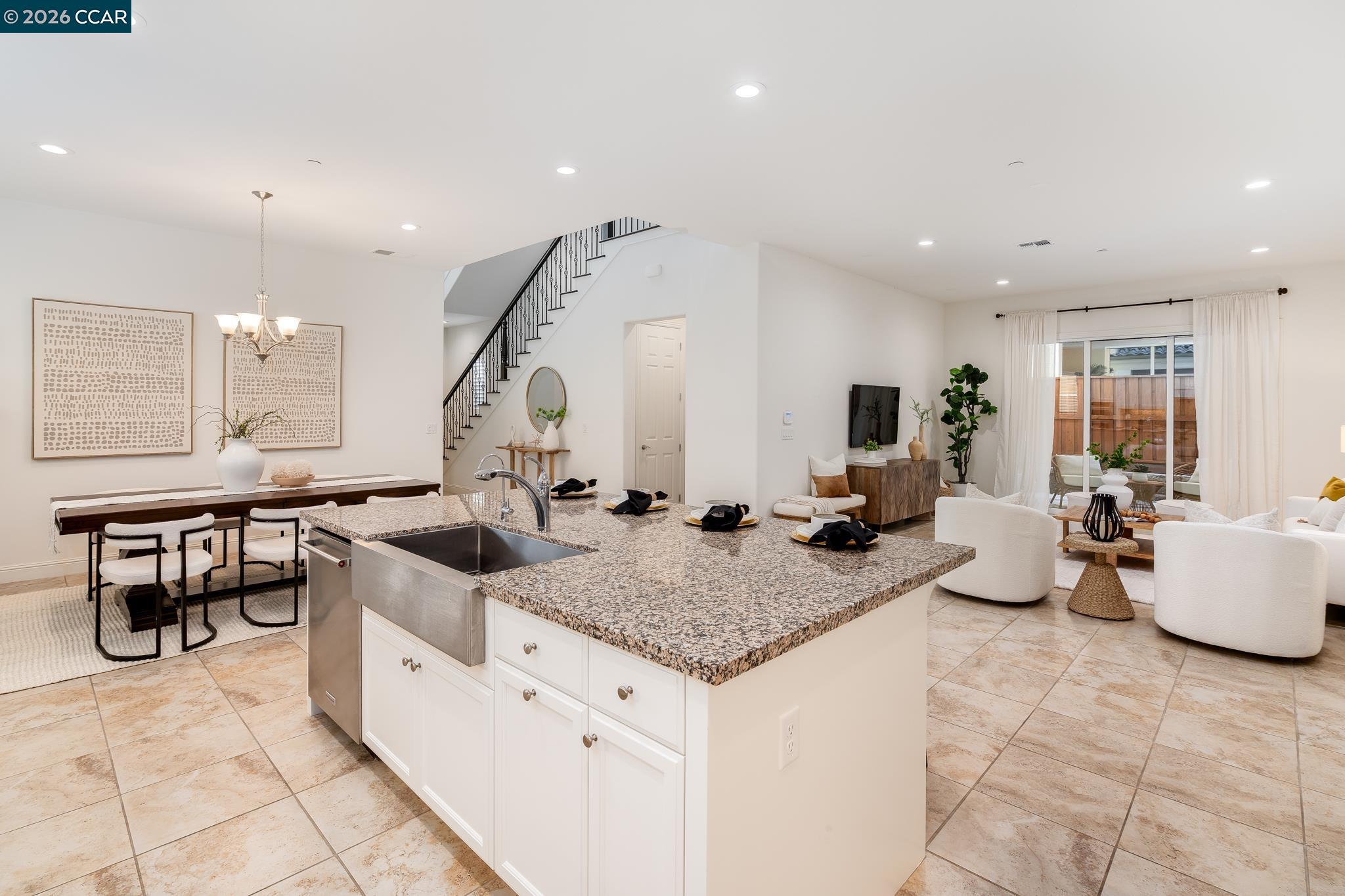 Detail Gallery Image 10 of 39 For 748 Roseum Ct, San Ramon,  CA 94582 - 4 Beds | 4/1 Baths