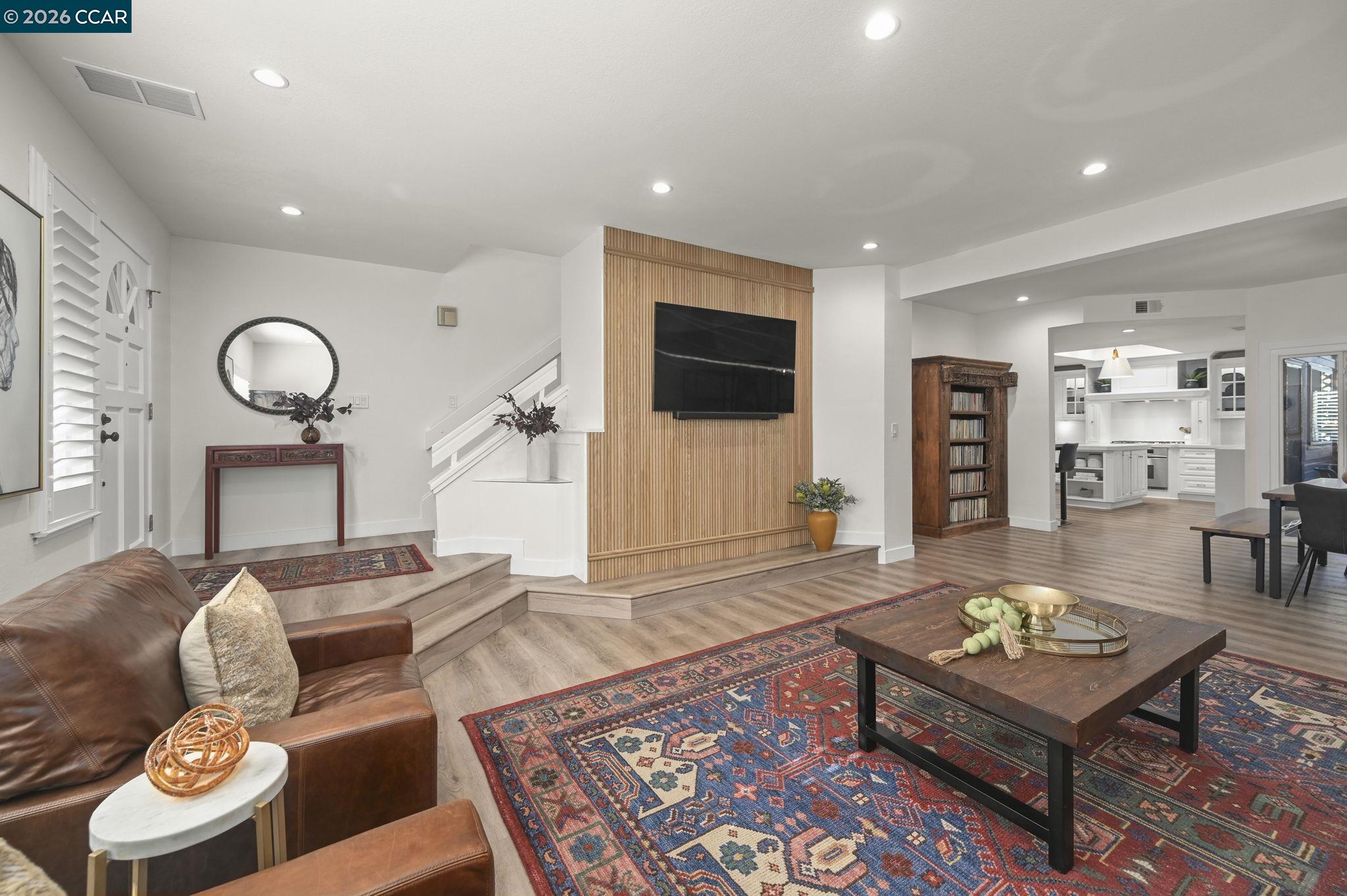 Photo #1: 41123727 Listing: Photo #1