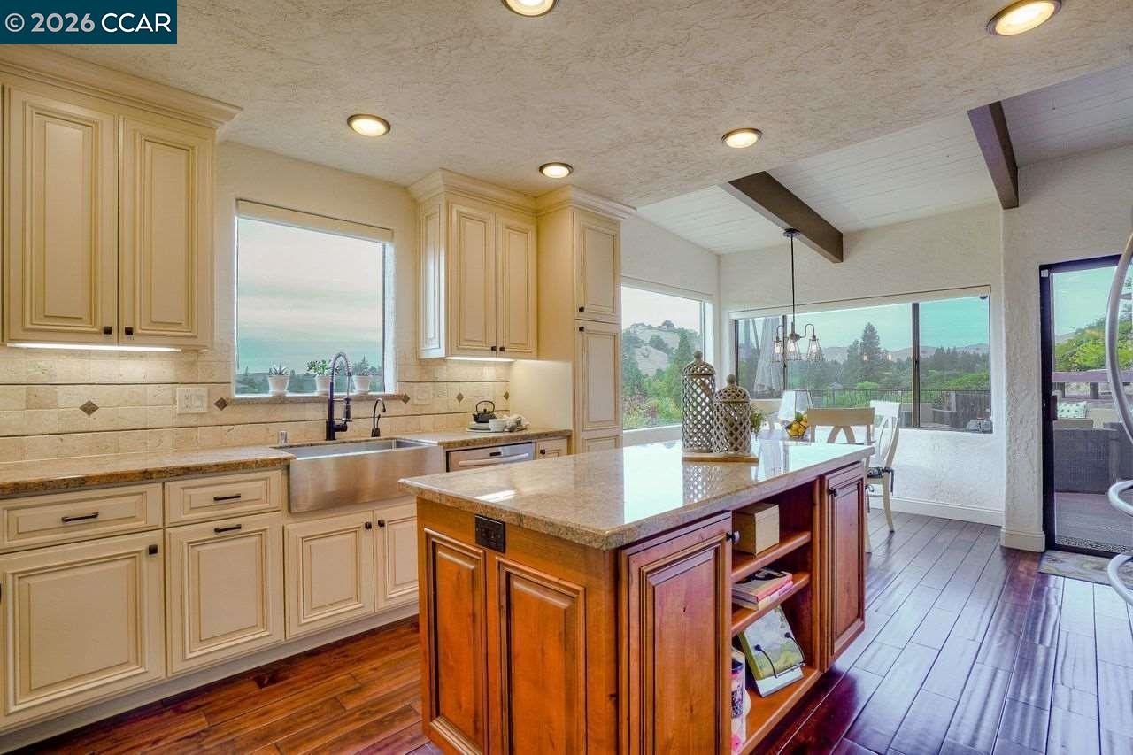 Detail Gallery Image 12 of 30 For 44 Pulido Ct, Danville,  CA 94526 - 3 Beds | 2/1 Baths