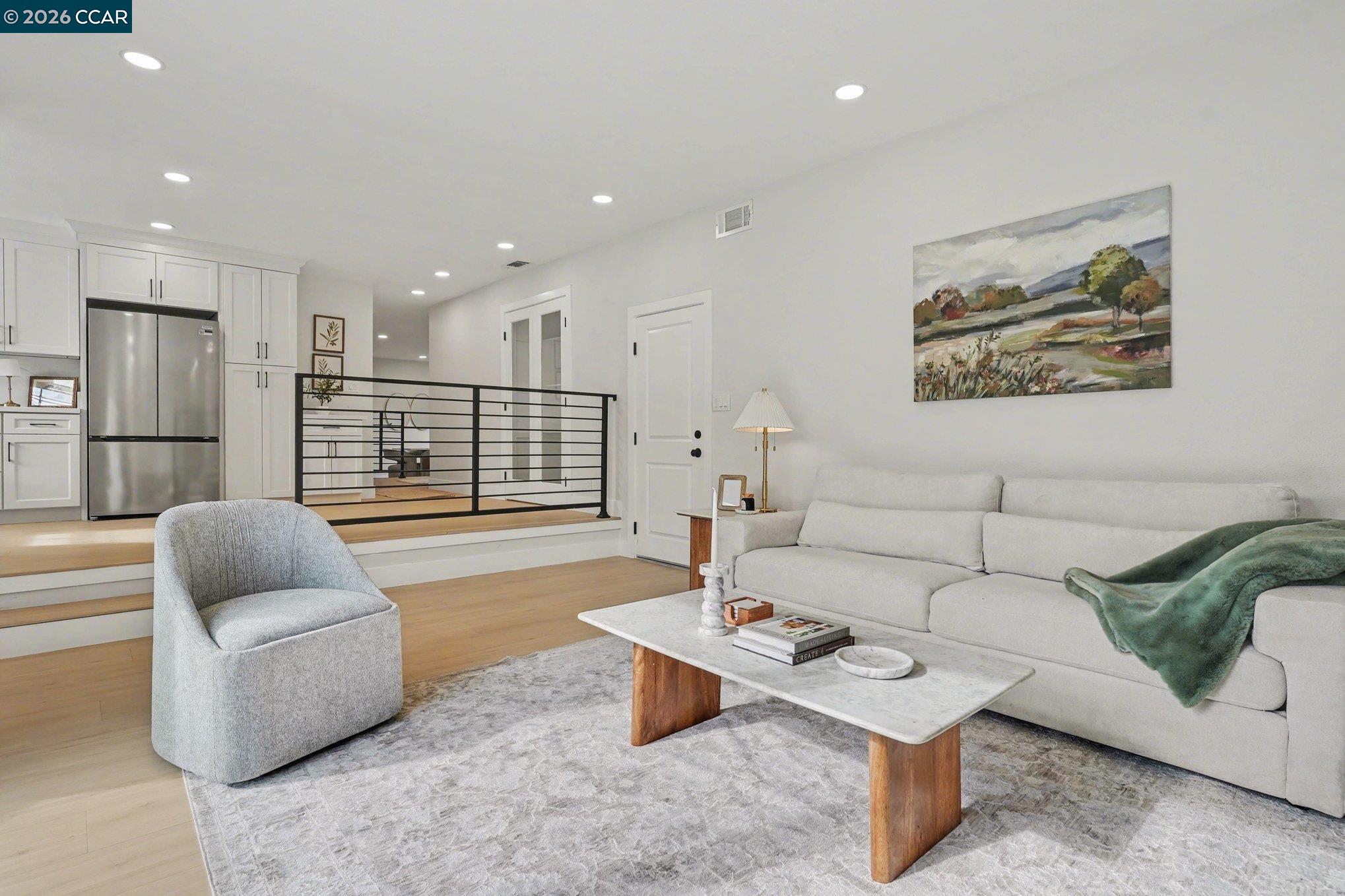 Detail Gallery Image 9 of 27 For 1522 Thornwood Dr, Concord,  CA 94521 - 5 Beds | 2 Baths