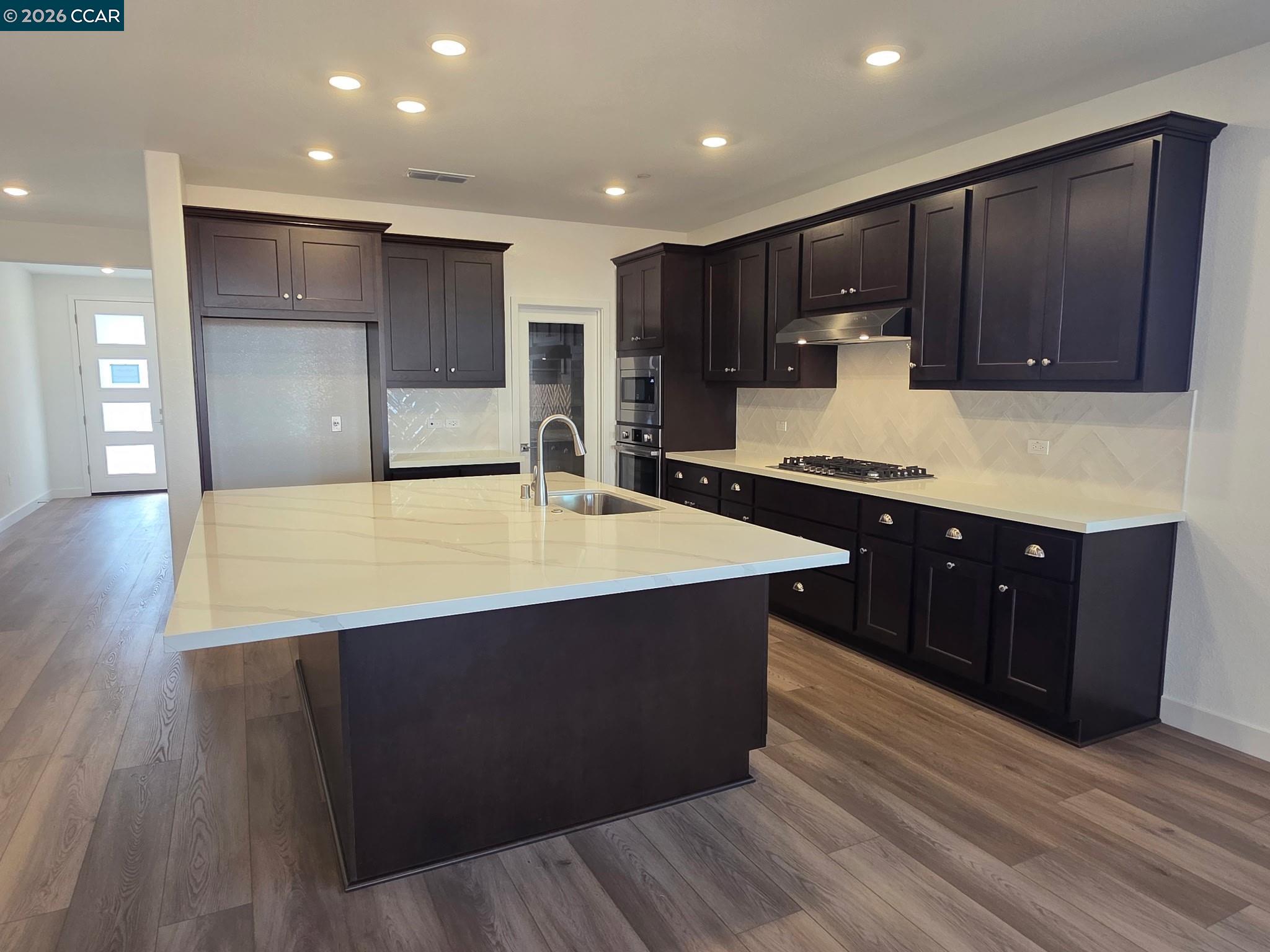 Detail Gallery Image 2 of 15 For 3571 Bullard Lane, Lathrop,  CA 95330-0000 - 4 Beds | 4/1 Baths