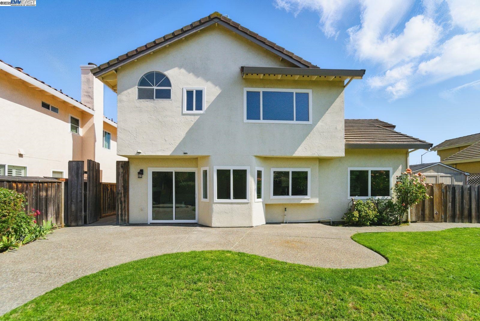 Detail Gallery Image 34 of 58 For 4423 Bush Cir., Fremont,  CA 94538 - 3 Beds | 2/1 Baths